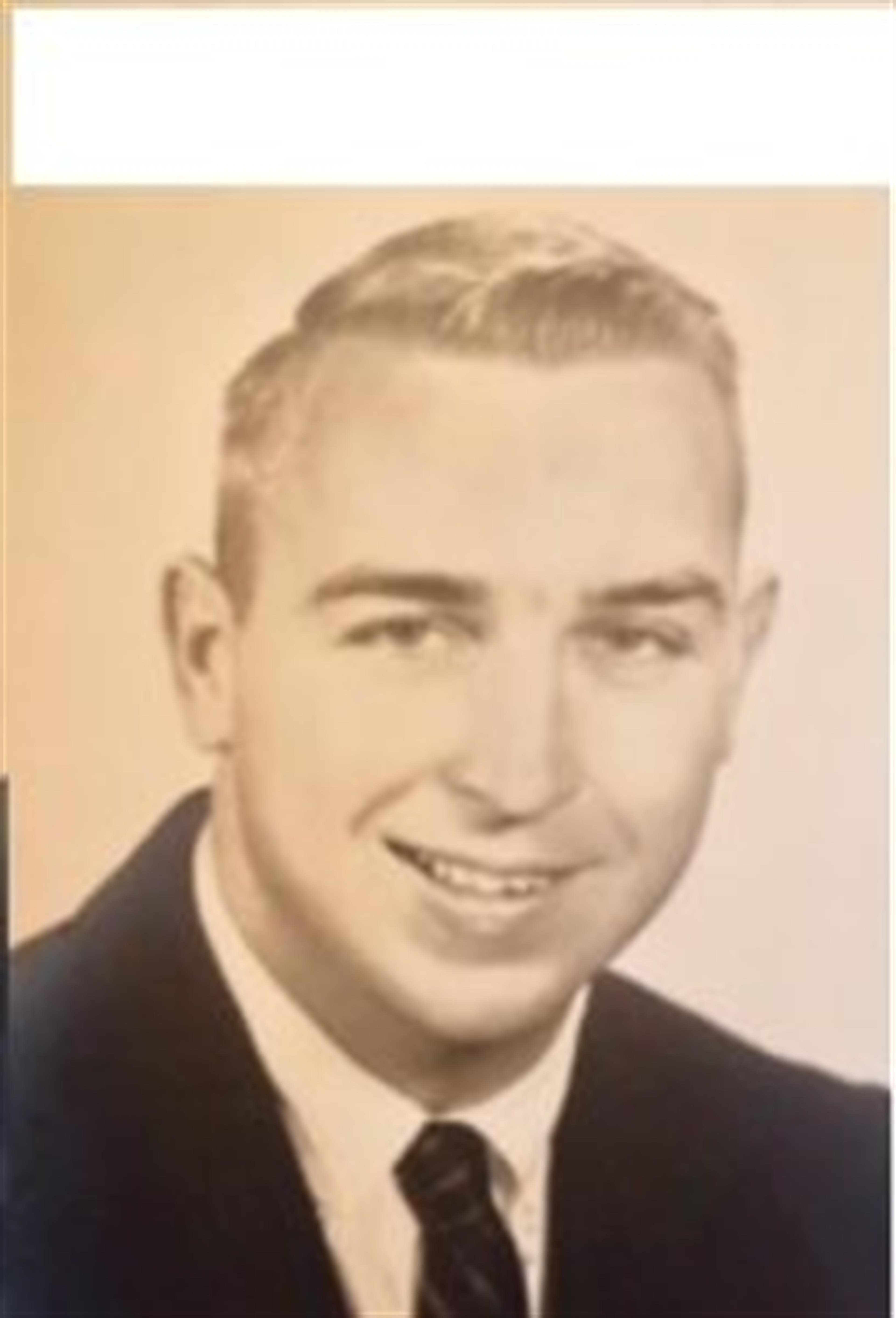 Robert Ernest "Ernie" Hendry, DDS