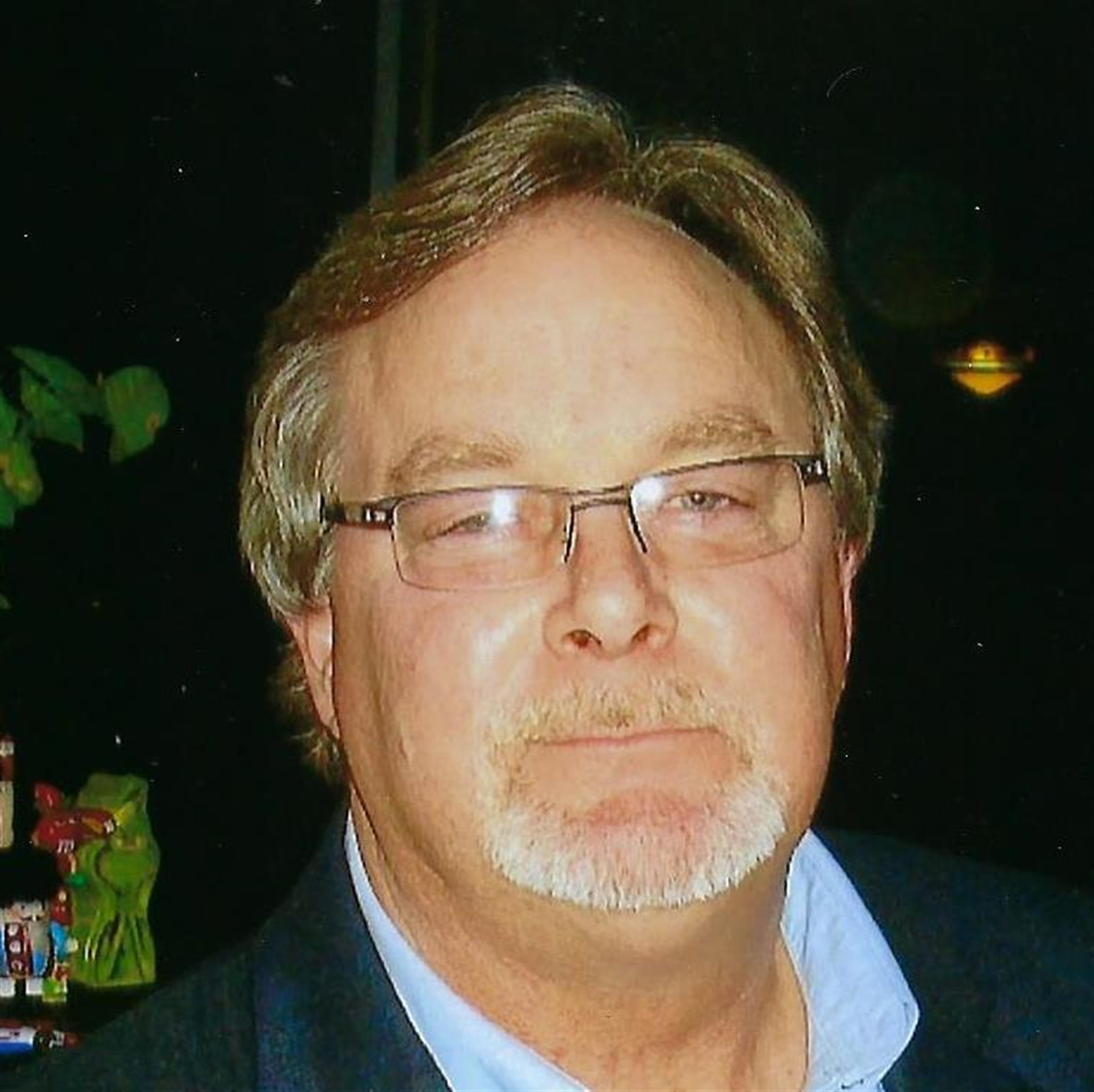 Daniel R Fowler