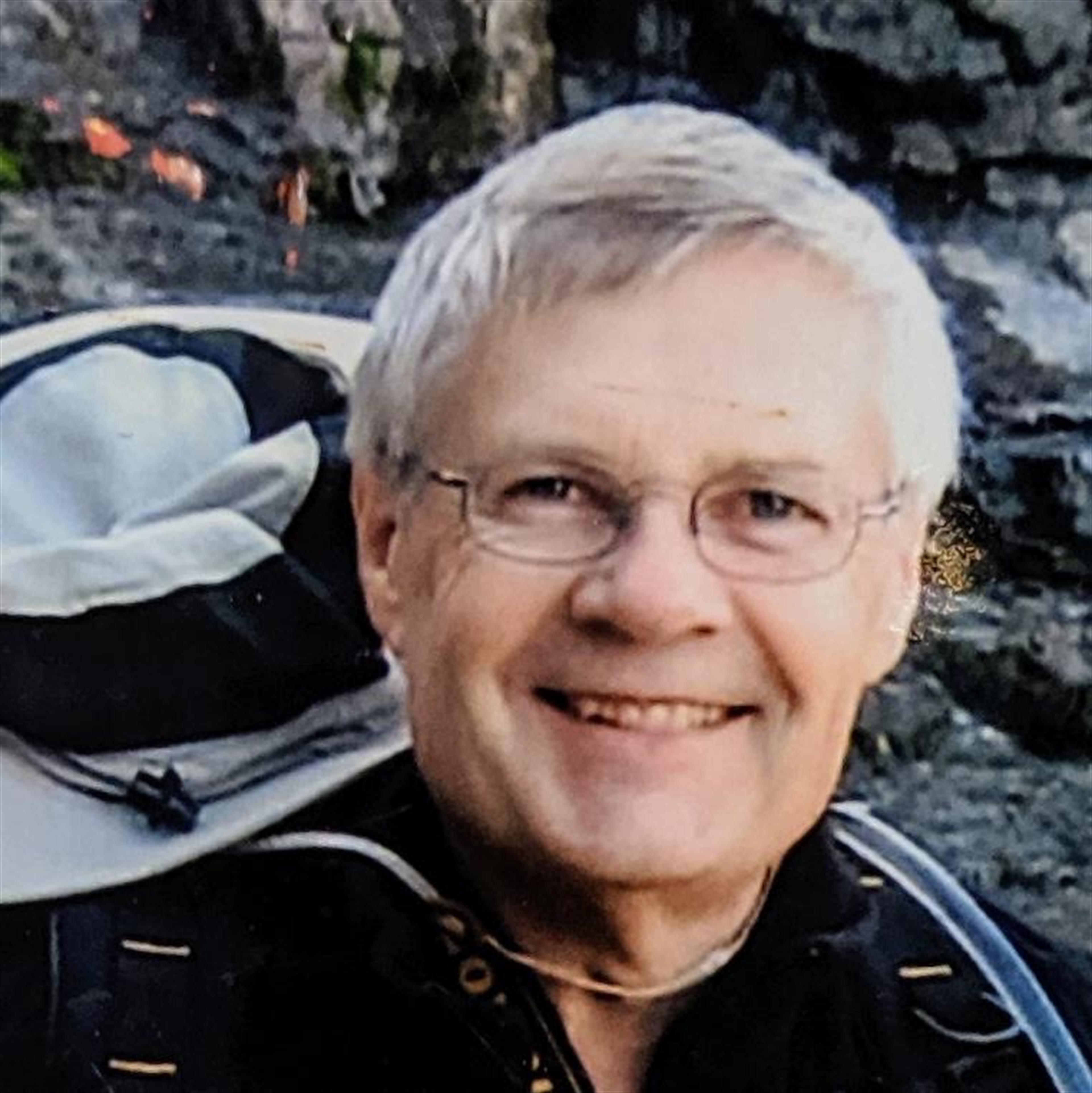 Charles "Chuck" Larsen