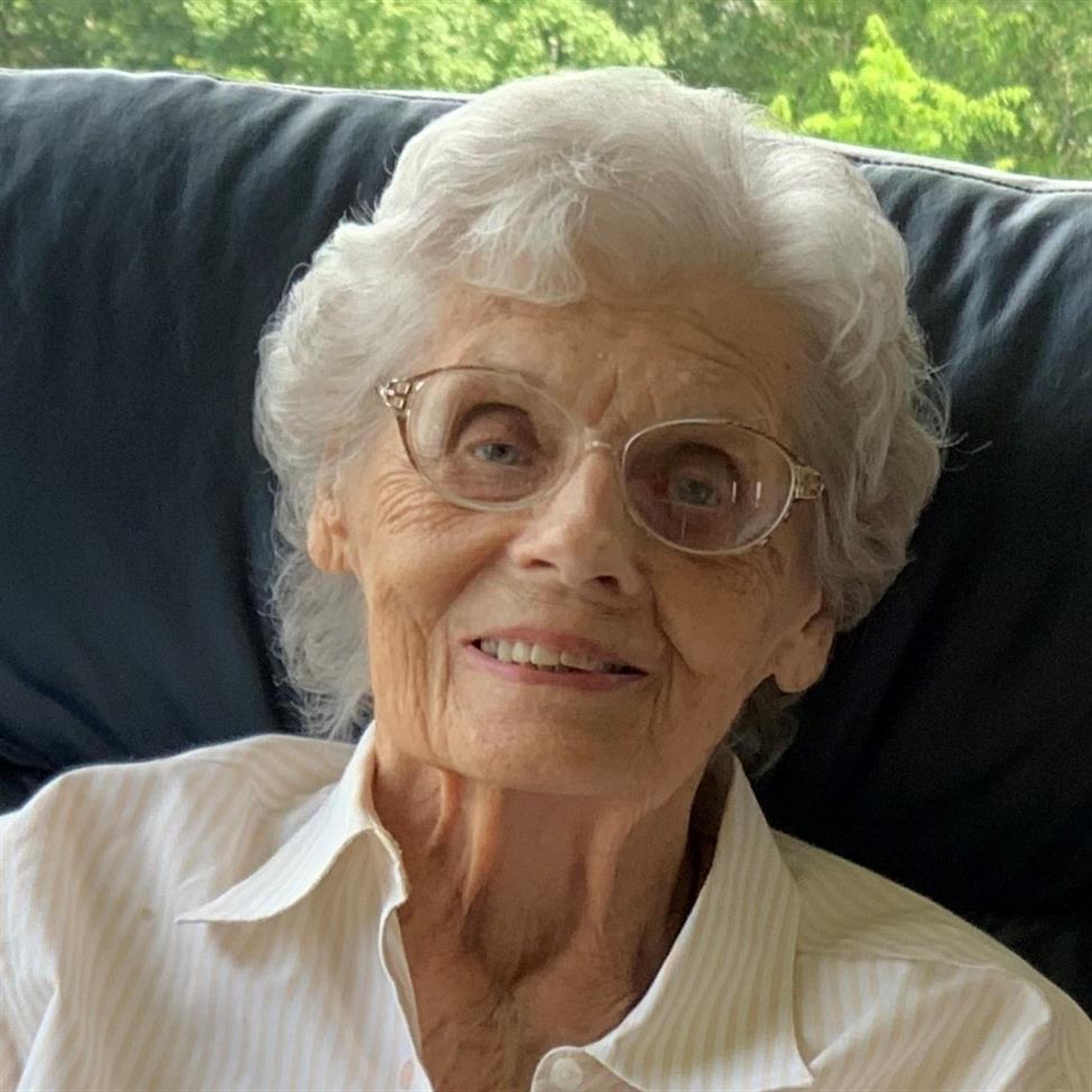 Marjorie E McIntosh