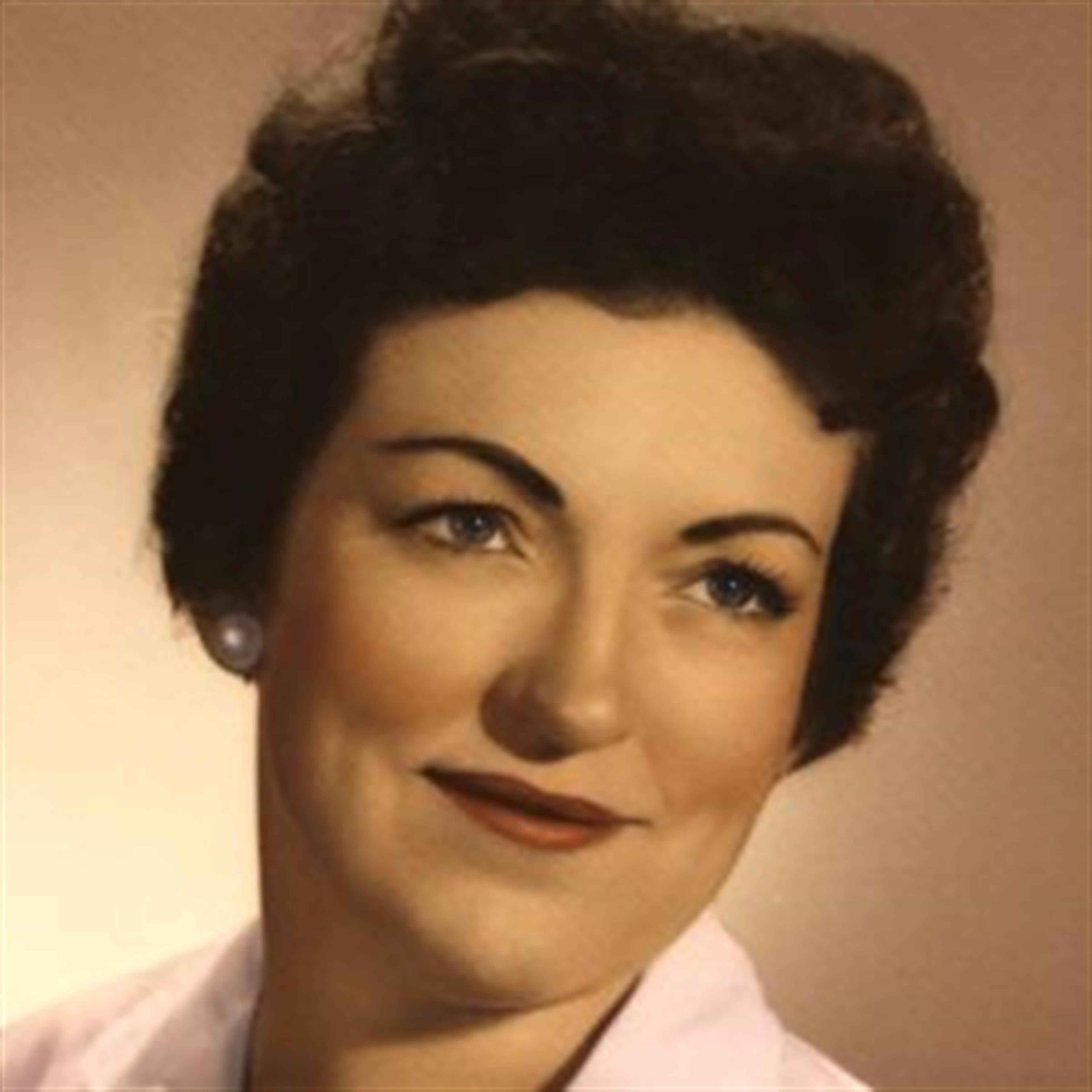 Nora Cihouski's obituary picture