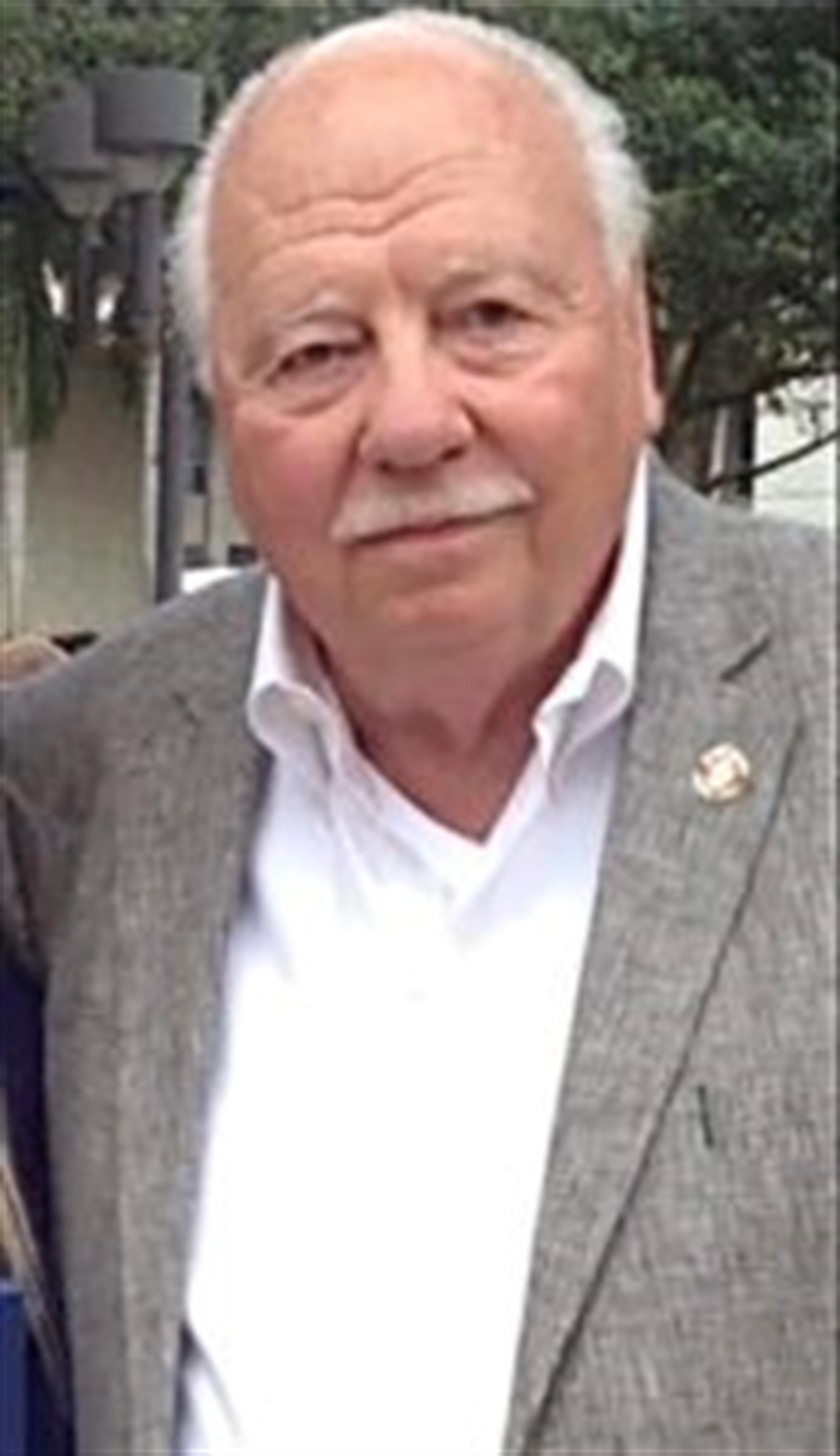 Gus Lueck, Jr.
