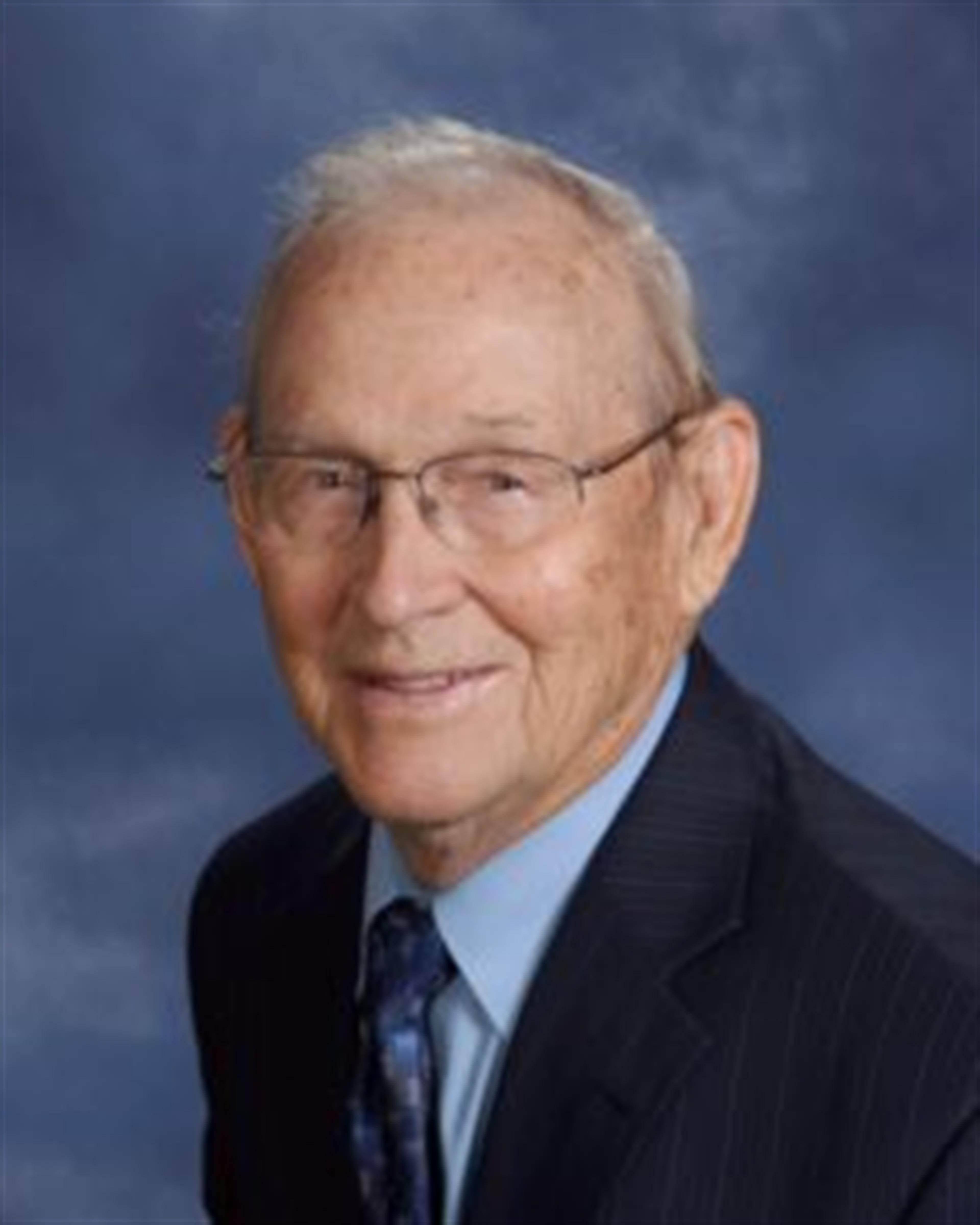 Lloyd Whalen "Papaw"