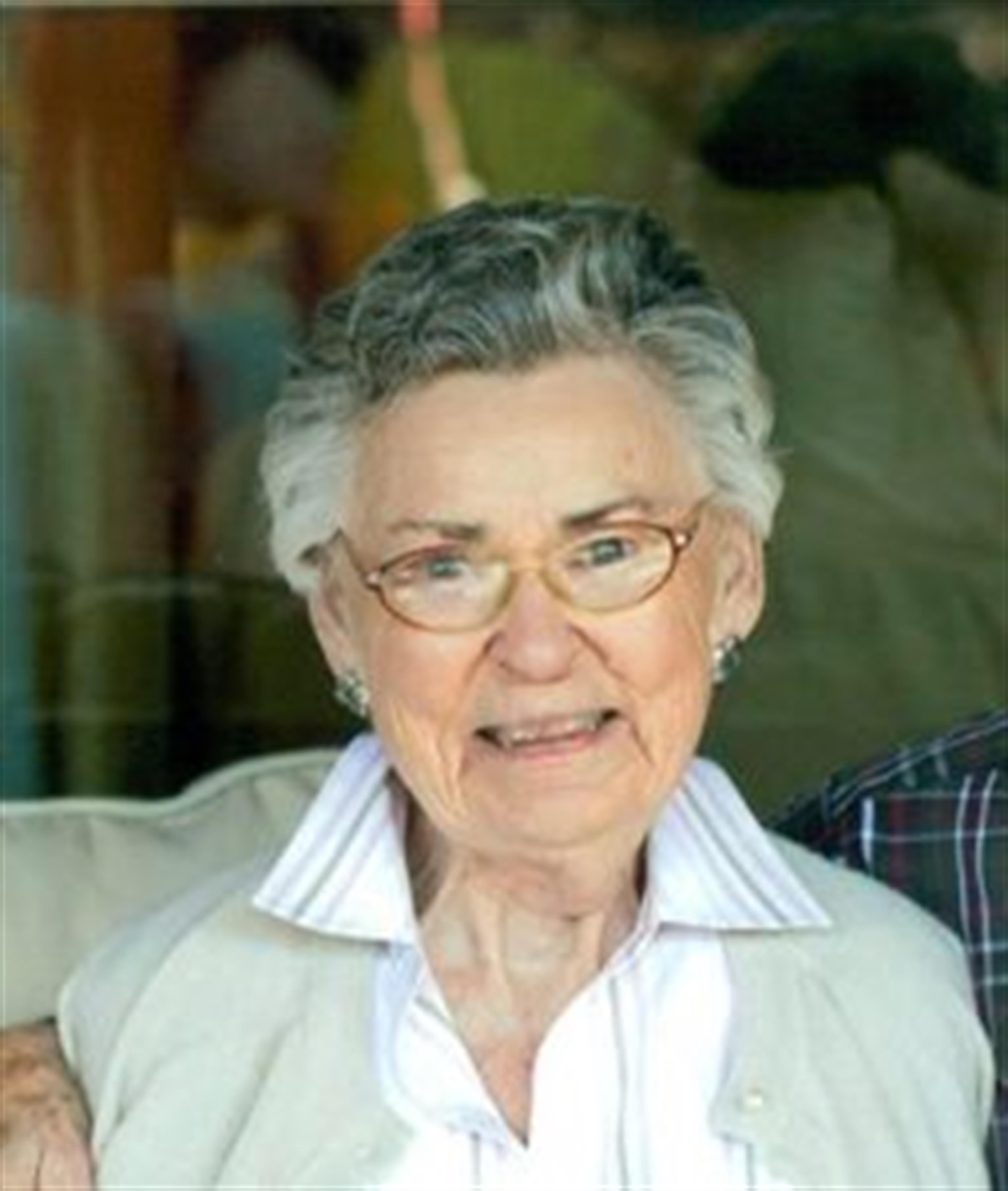 Betty Coad Lyon's obituary picture
