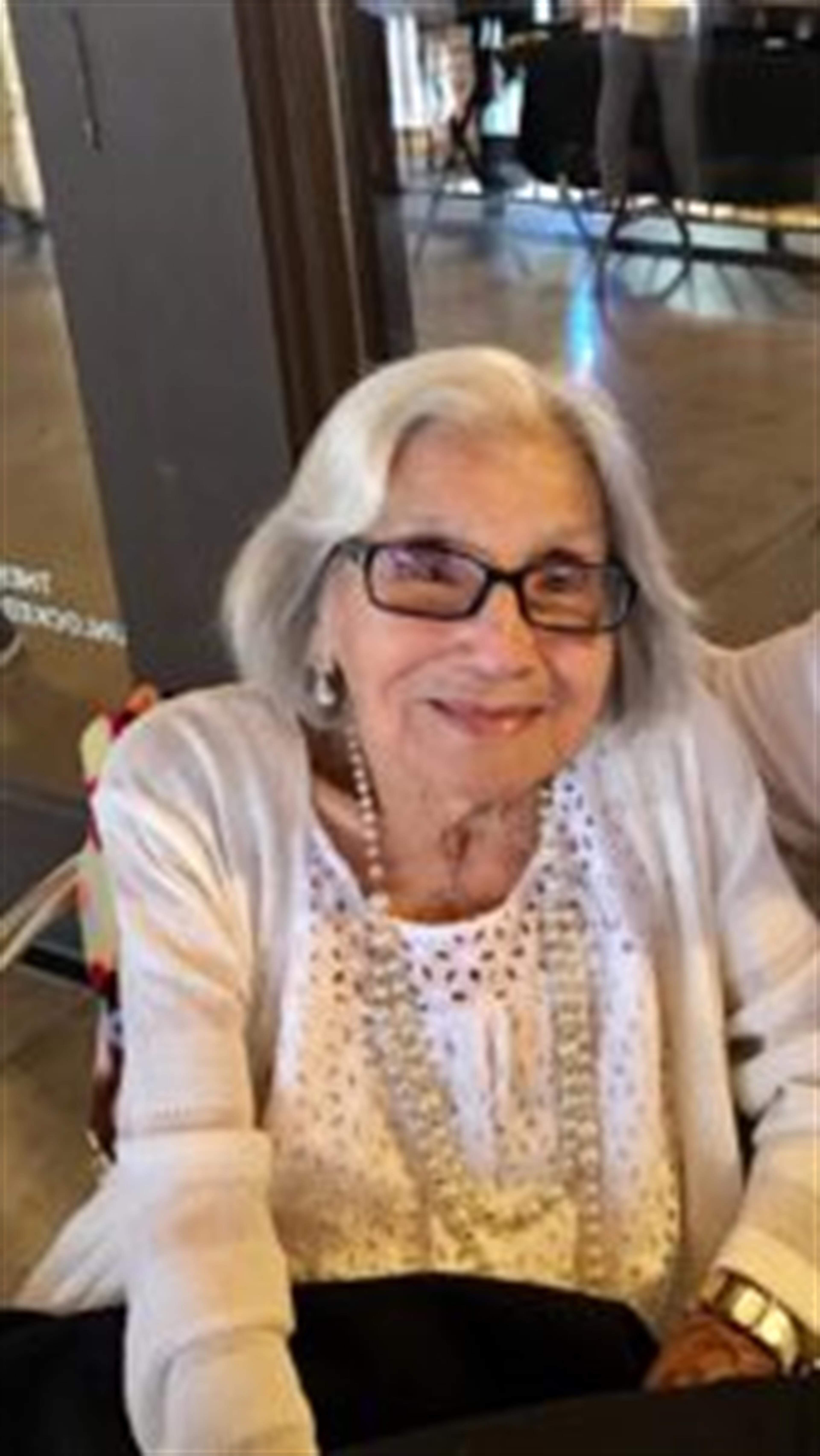 Angelita Robles