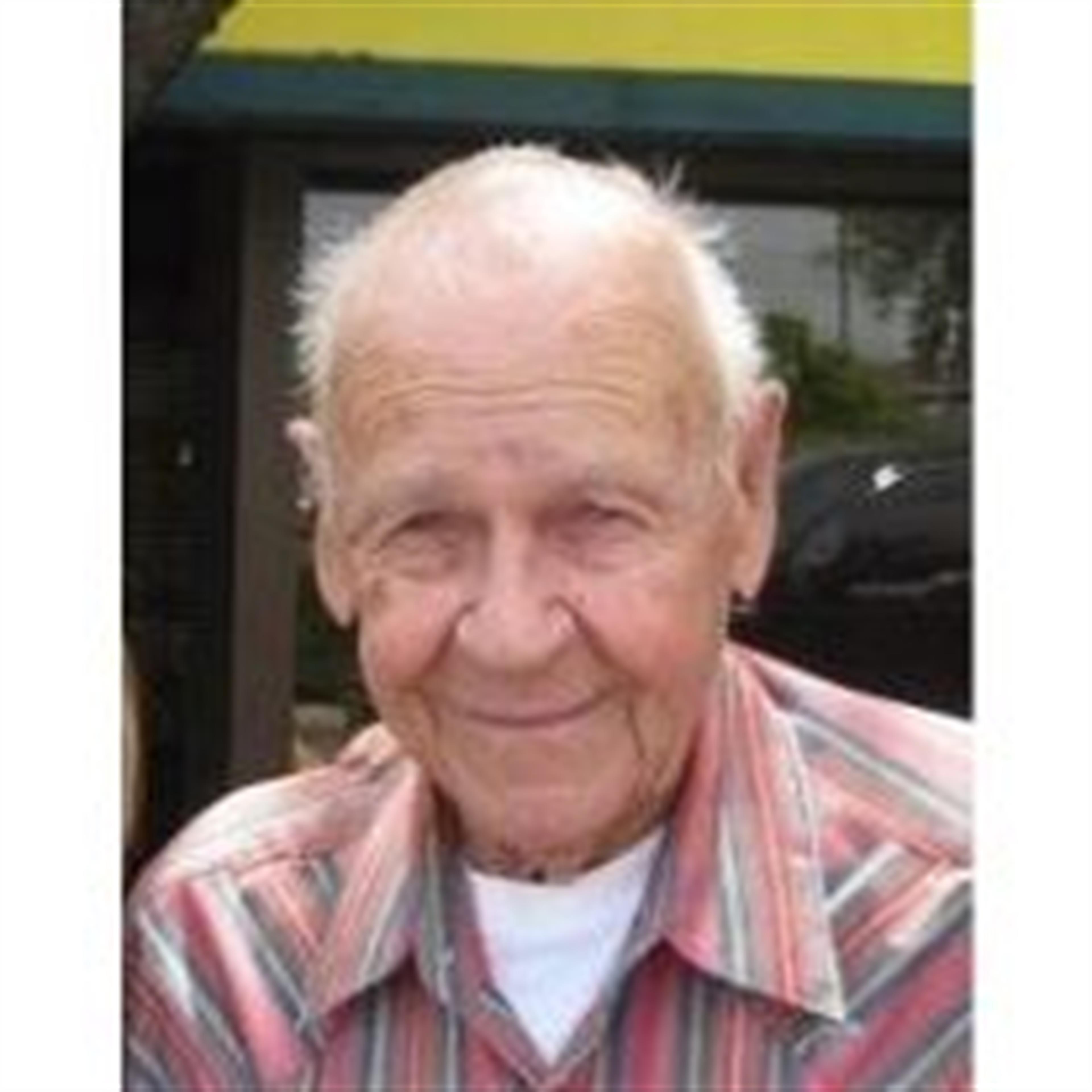 CB Davis' obituary picture