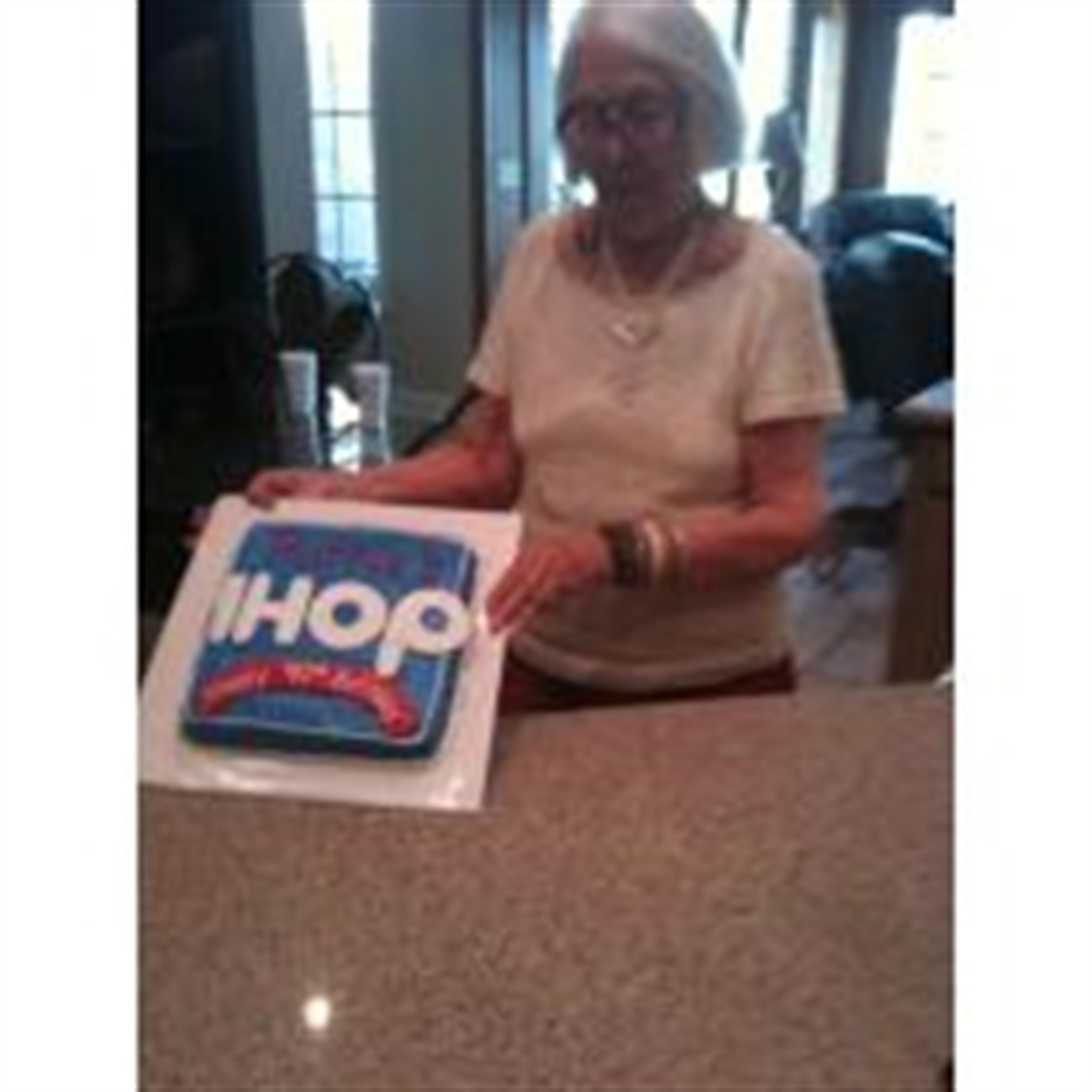 Edna Ruth Pantfoeder