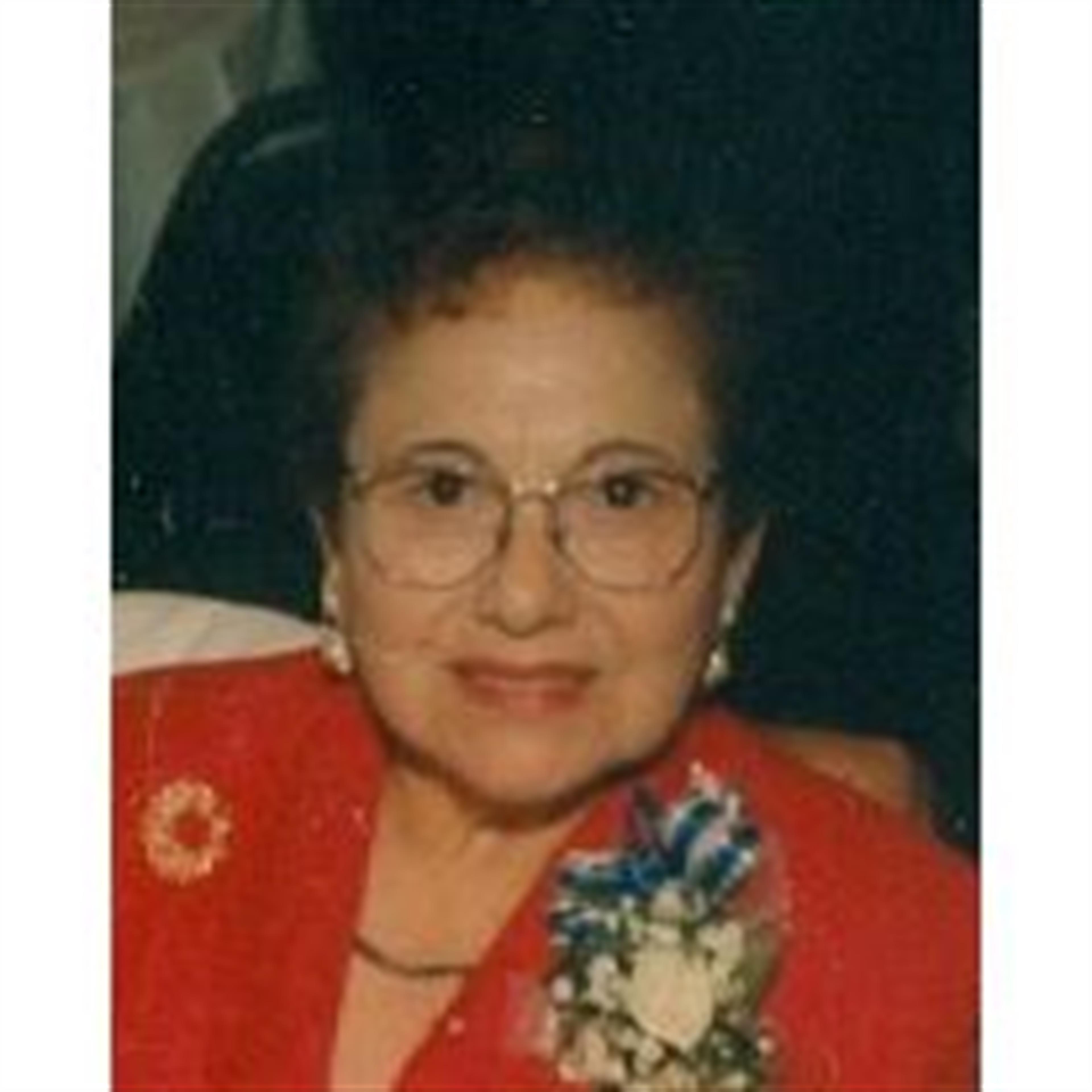 Elvira Torres