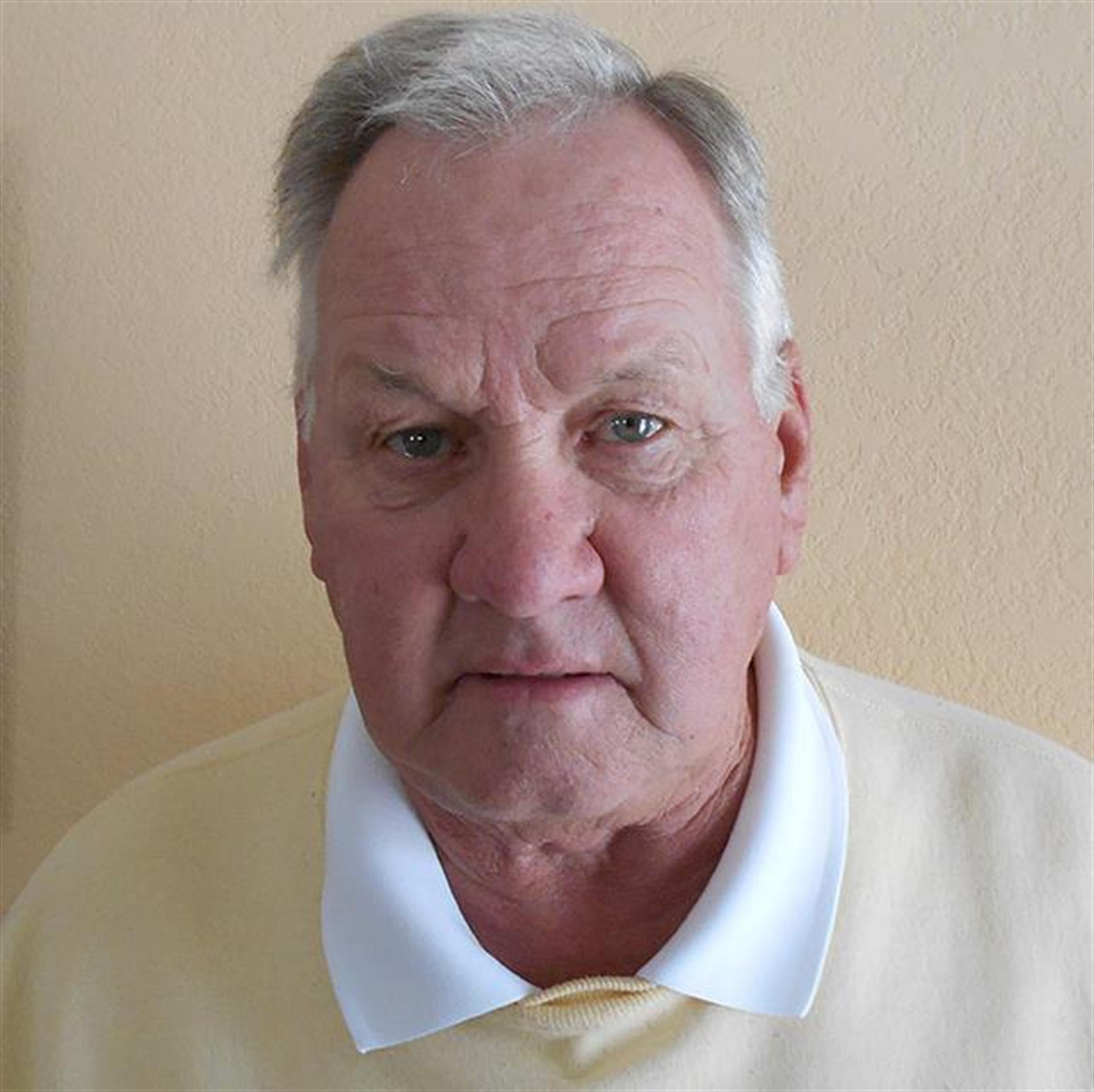 Dennis Dean Trauffer (Lebanon)
