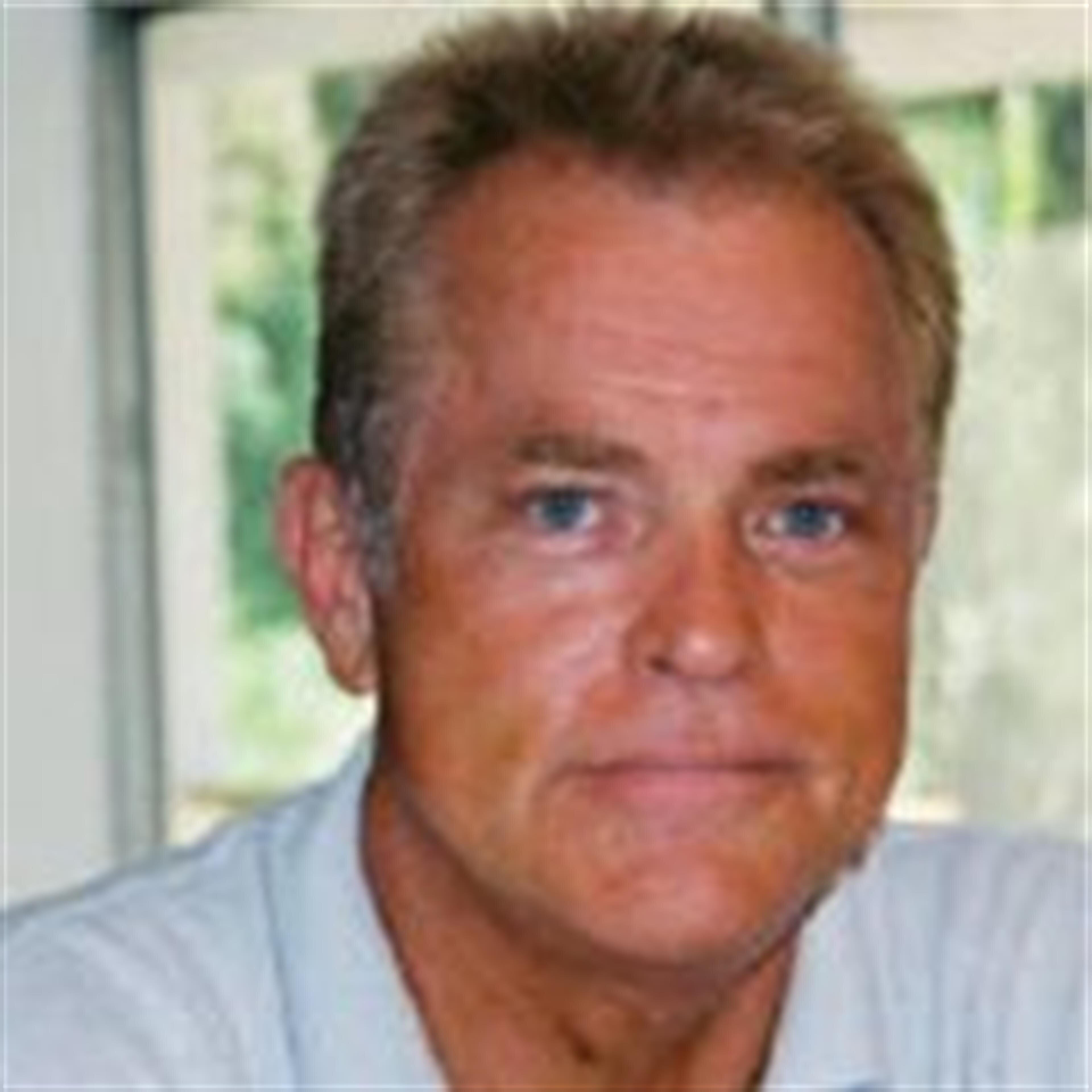 Michael  Lee