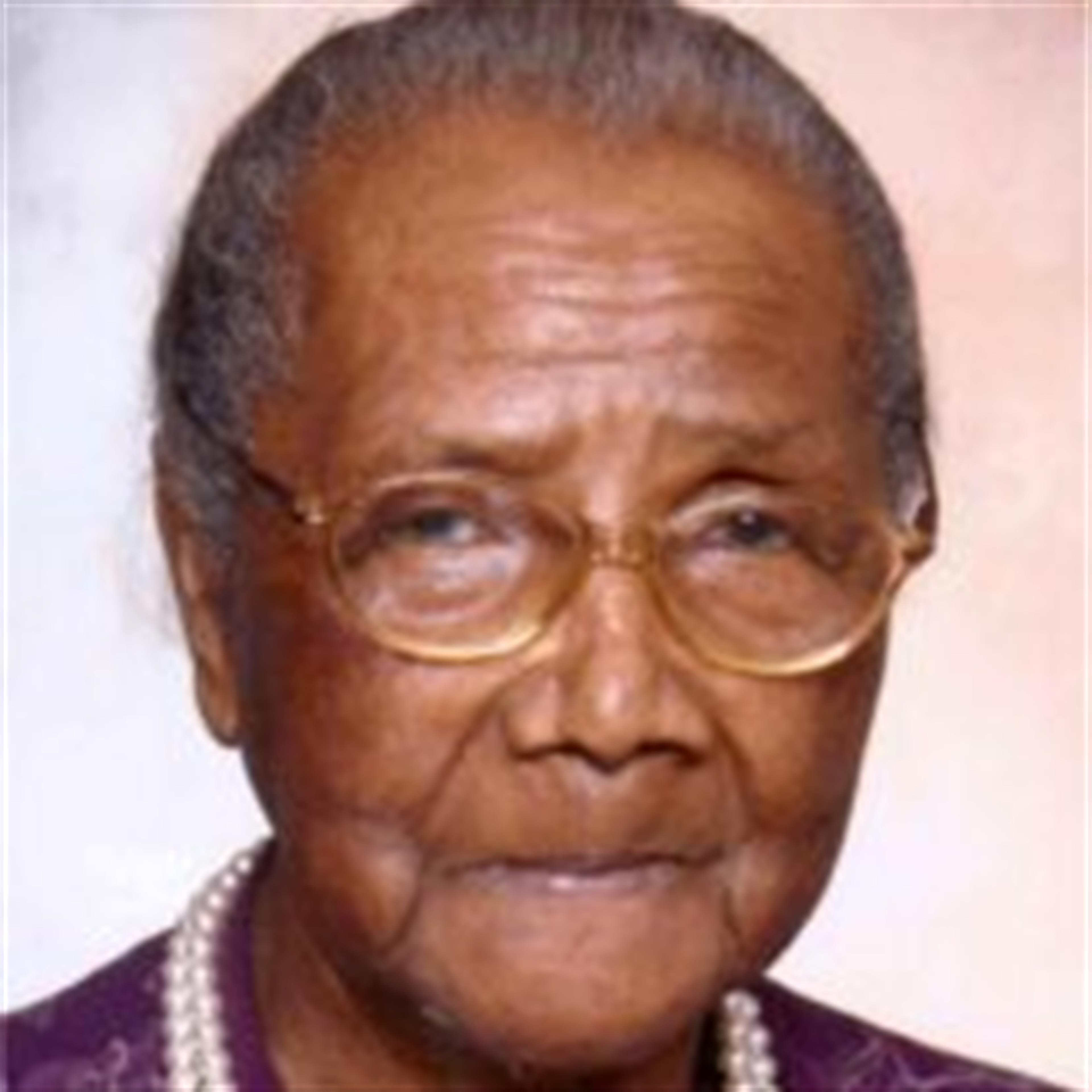 Annie "Sis" Owen