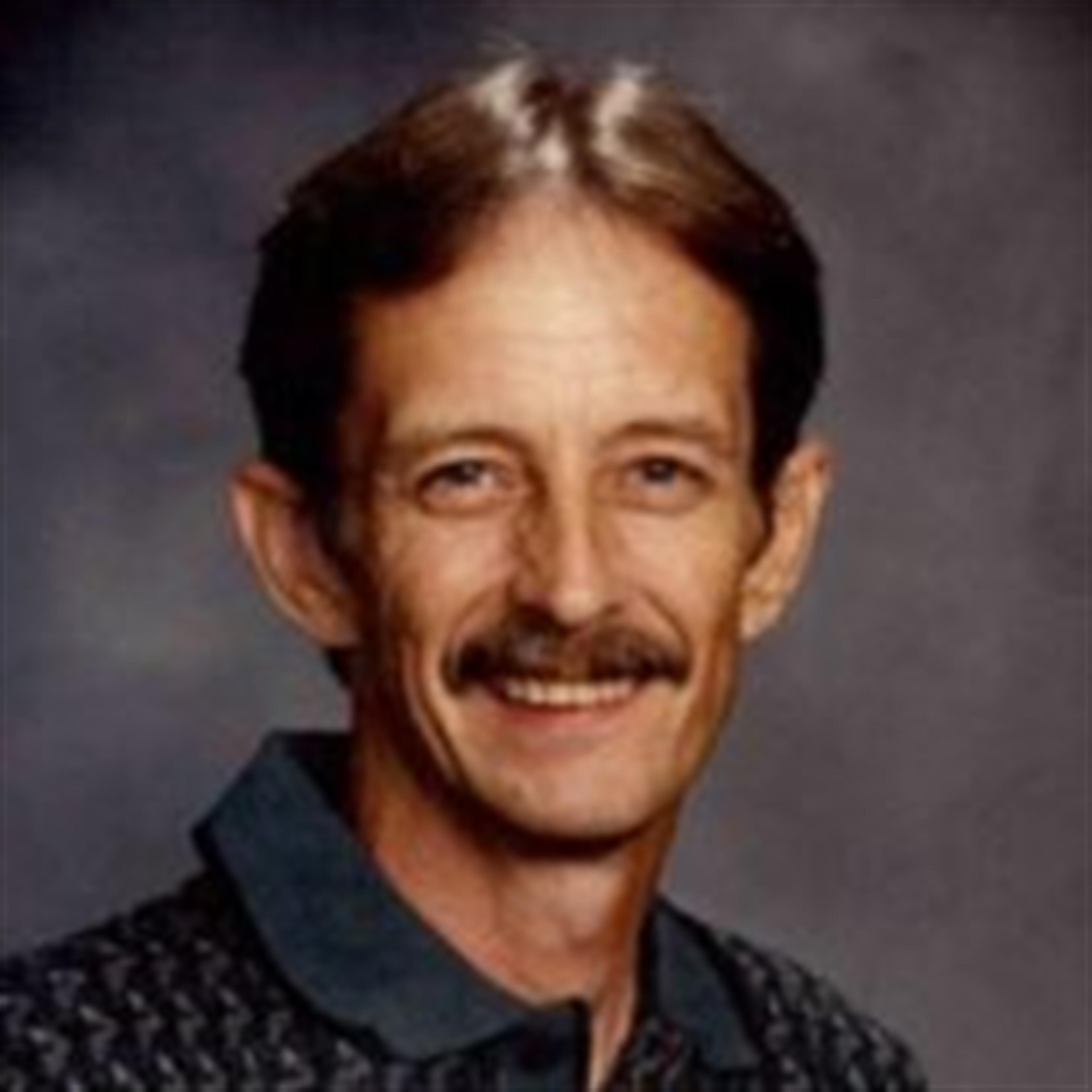 Robert "Bob" L. Luechtefeld