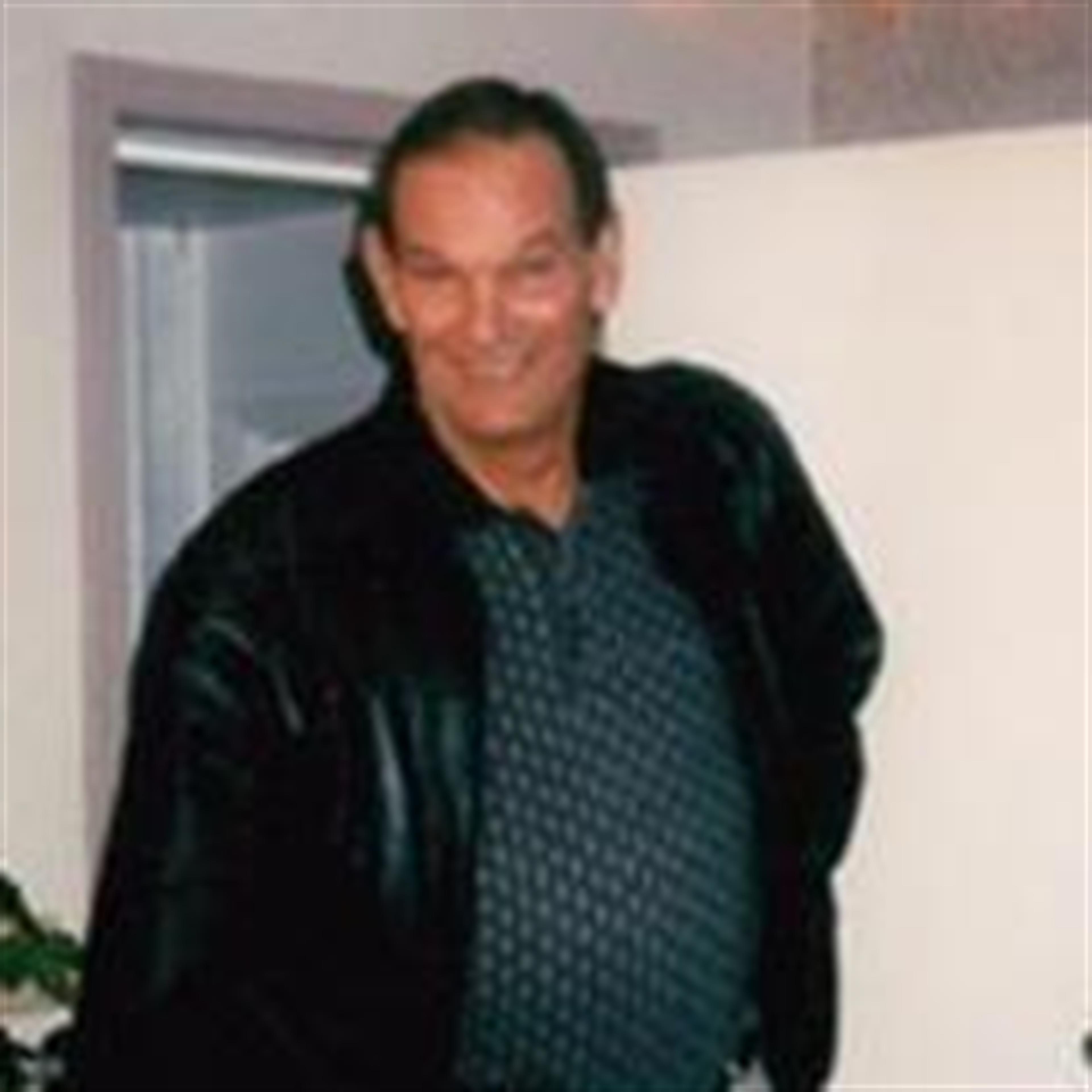 Novale Lee Thompson's obituary picture