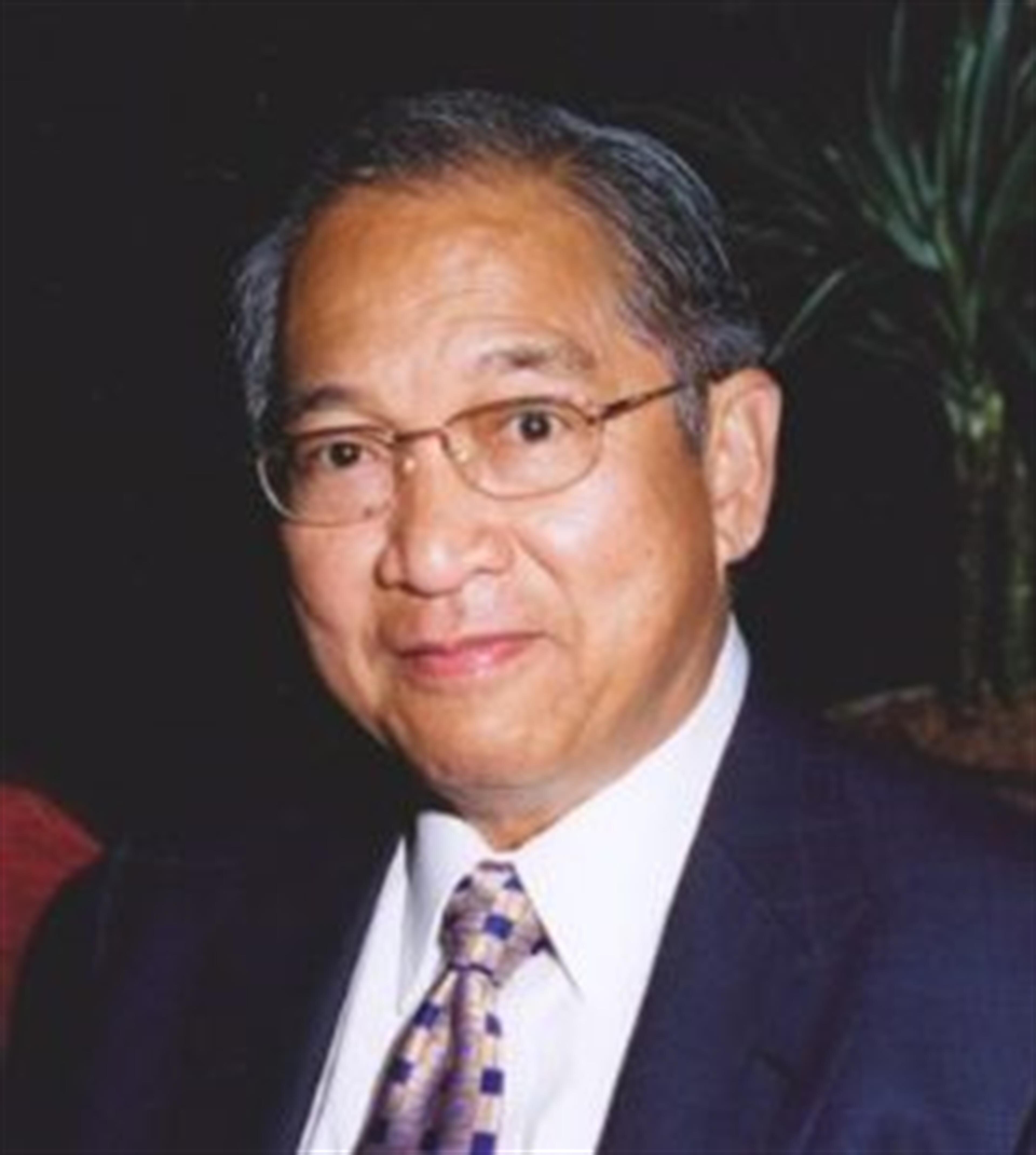 Dr. Camilo Ungab Paig