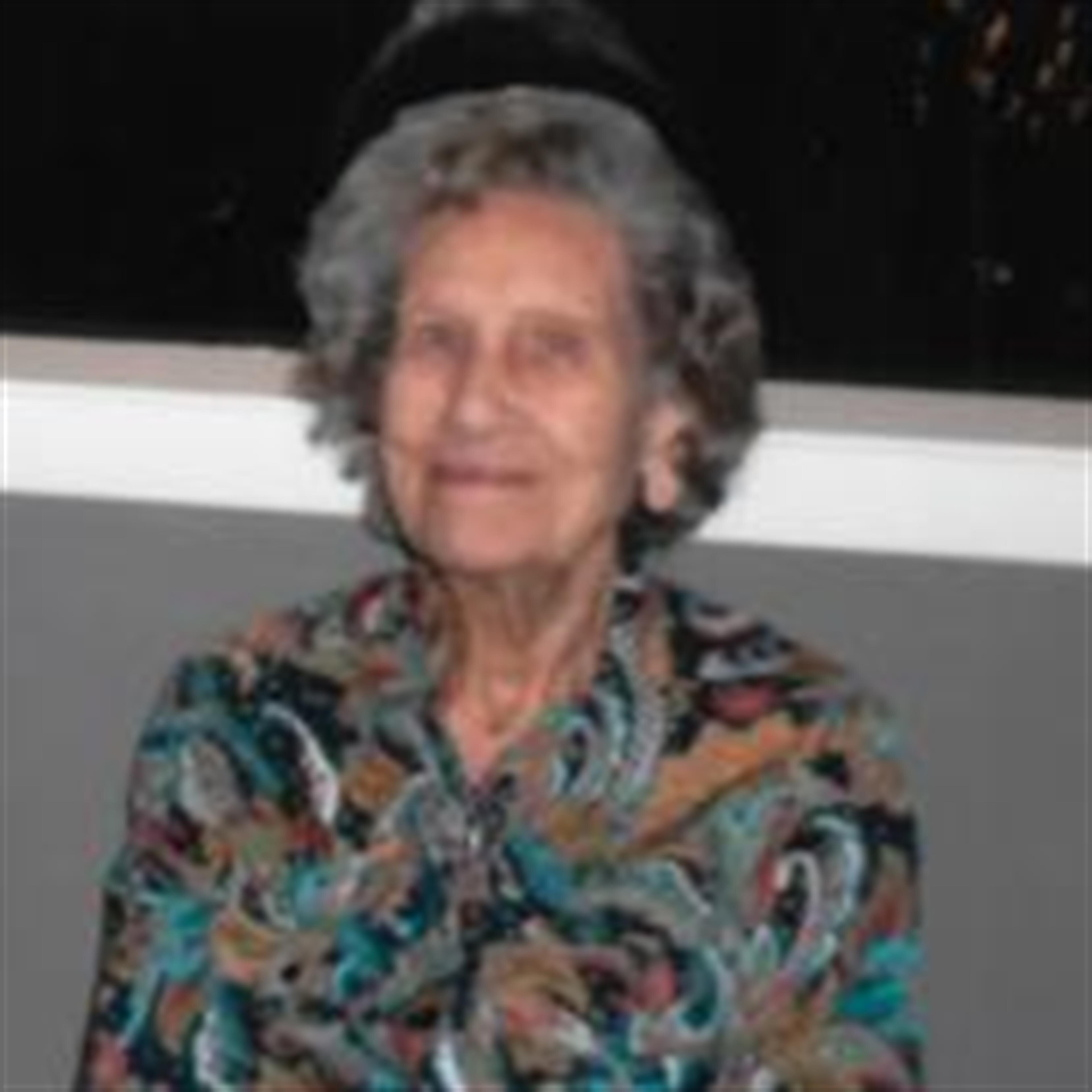 Luella "Kitty" Lowe