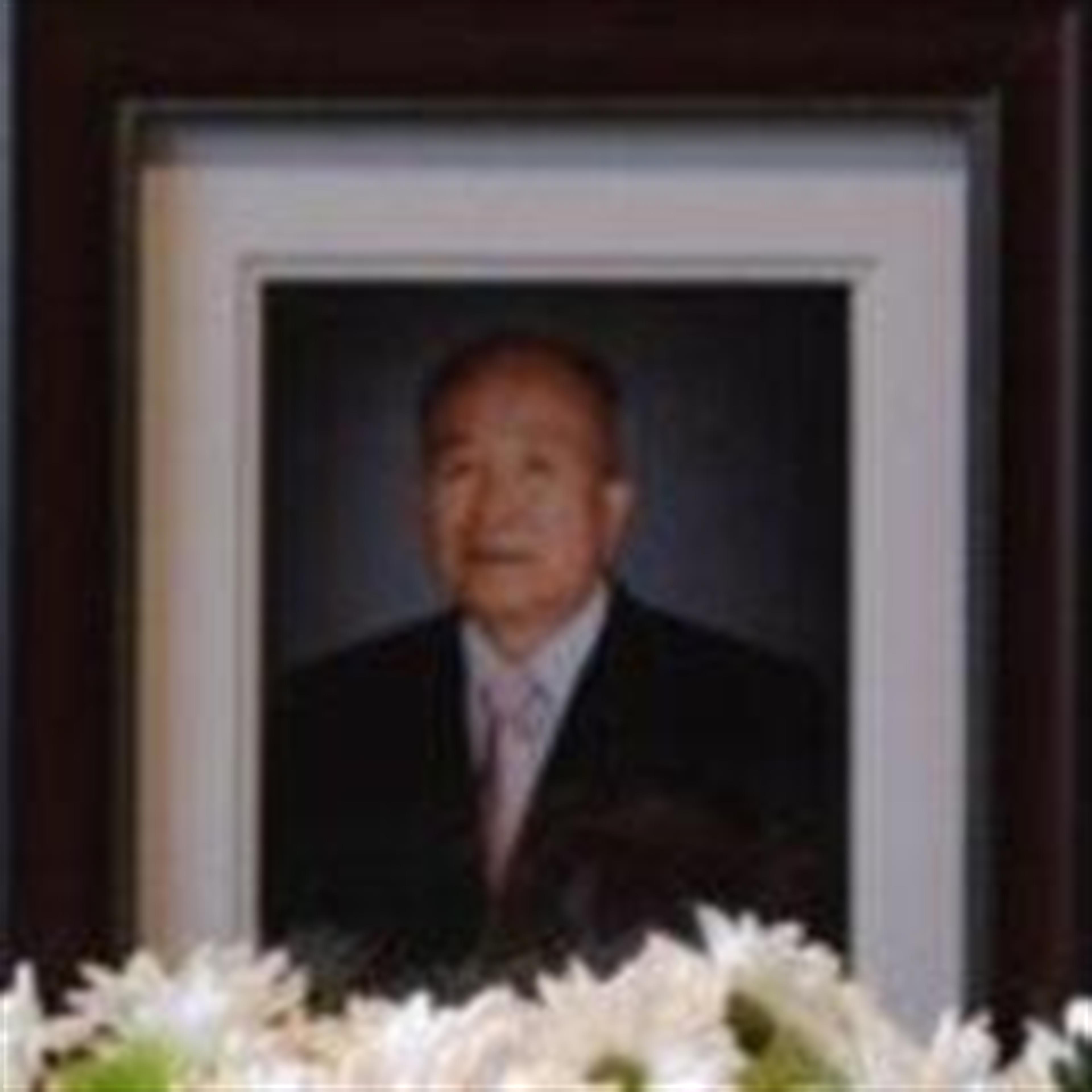 Sang Lee's obituary picture