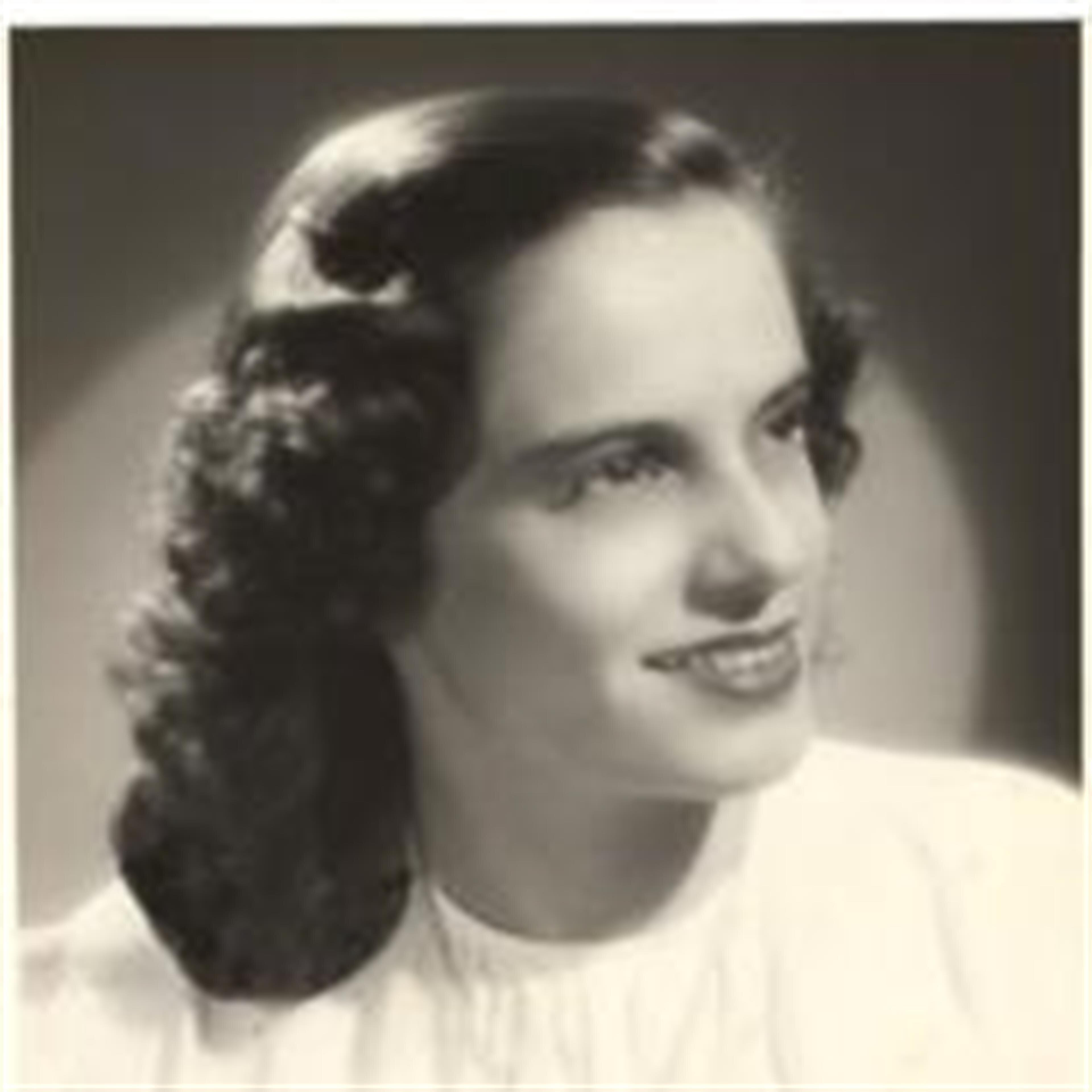 Alyene White
