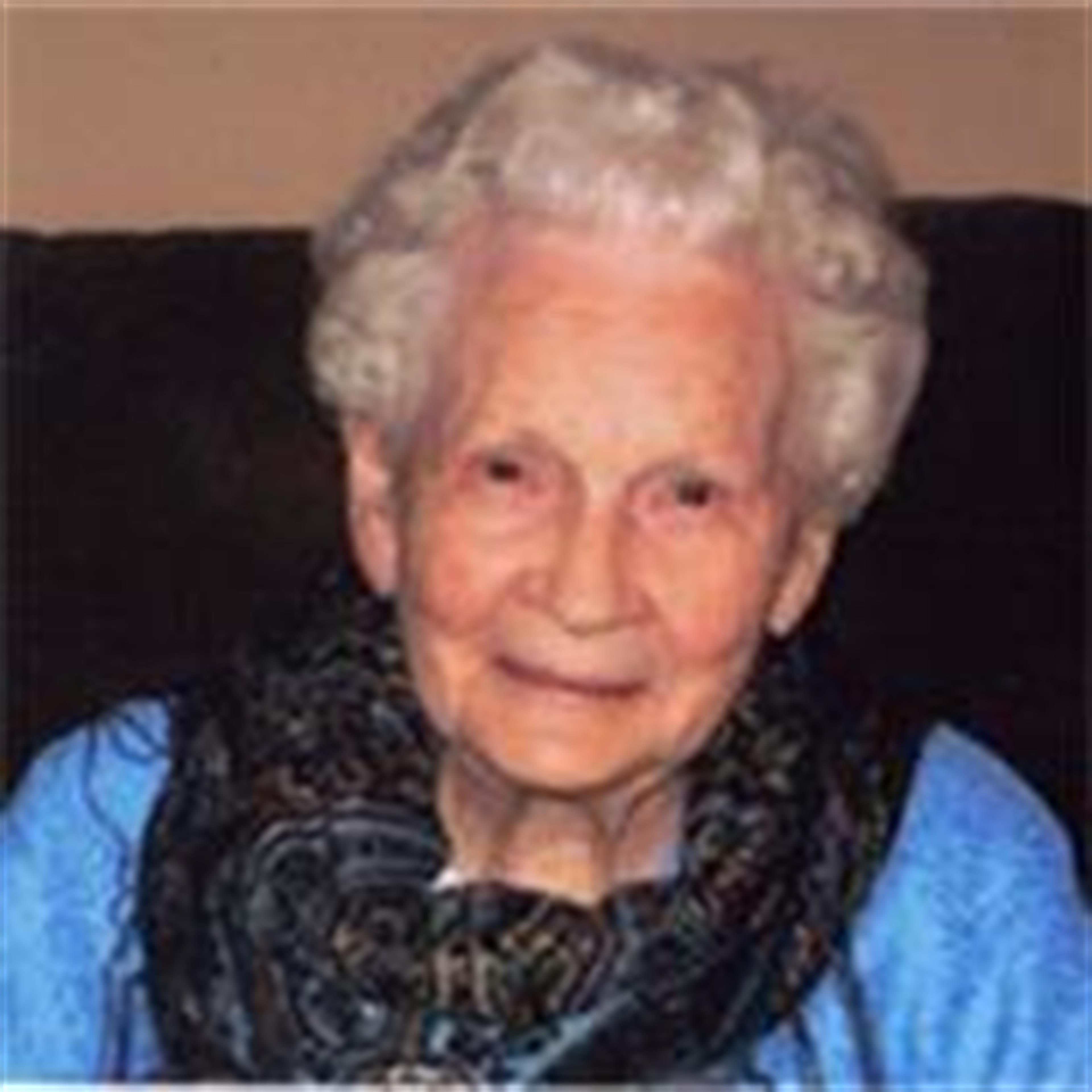 Evie Dixon