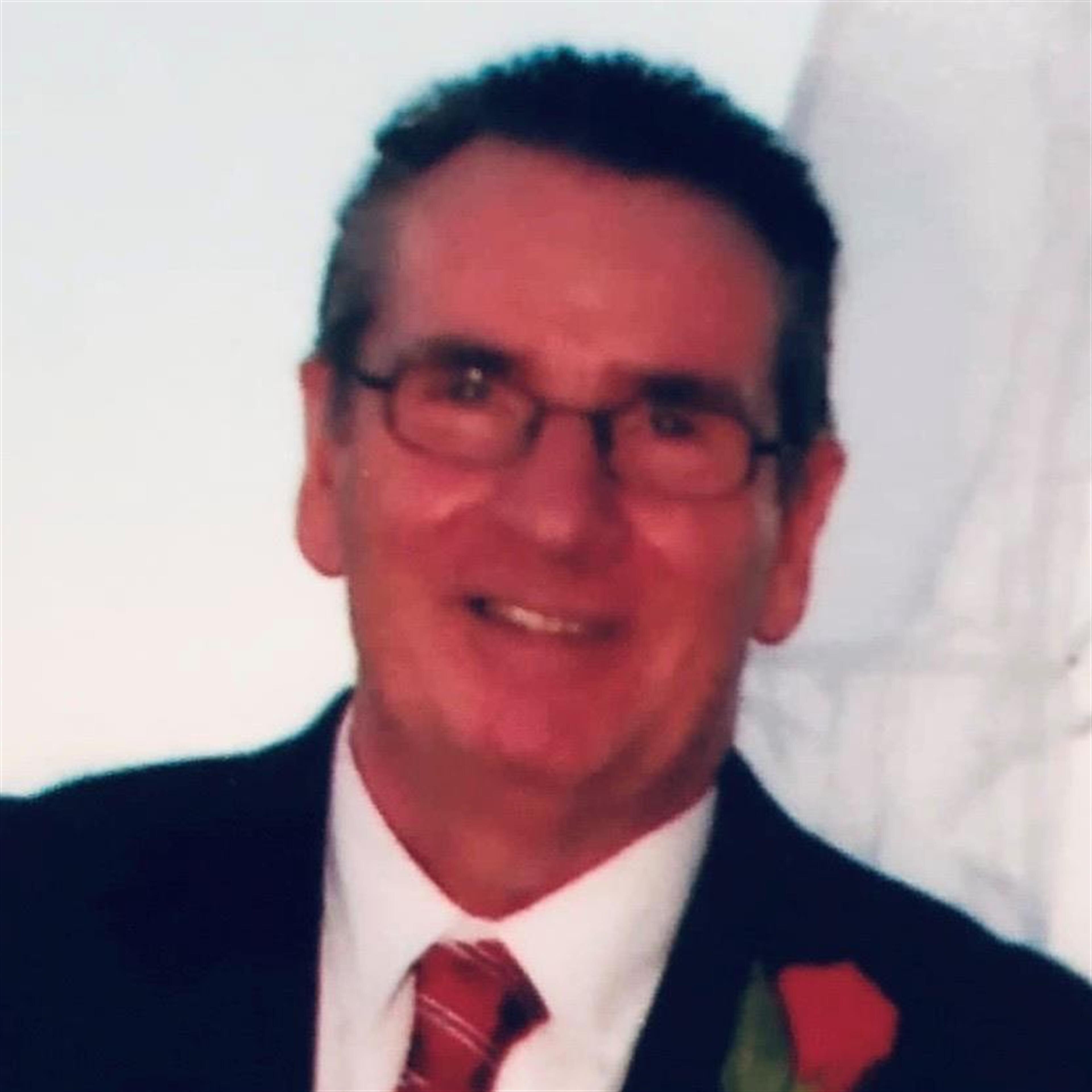 Robert W Searles III