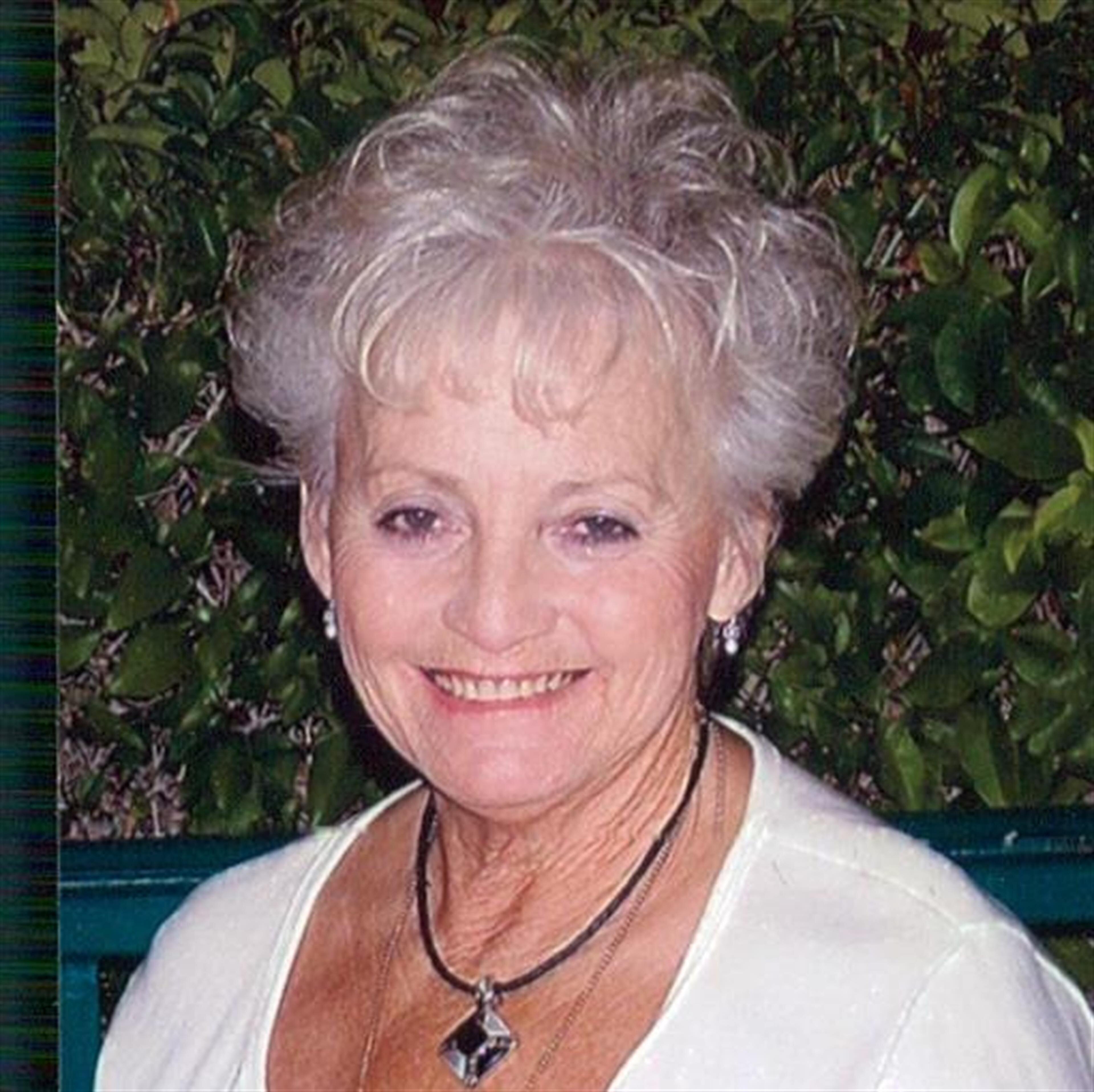 Evelyn  "Juanita" Compton