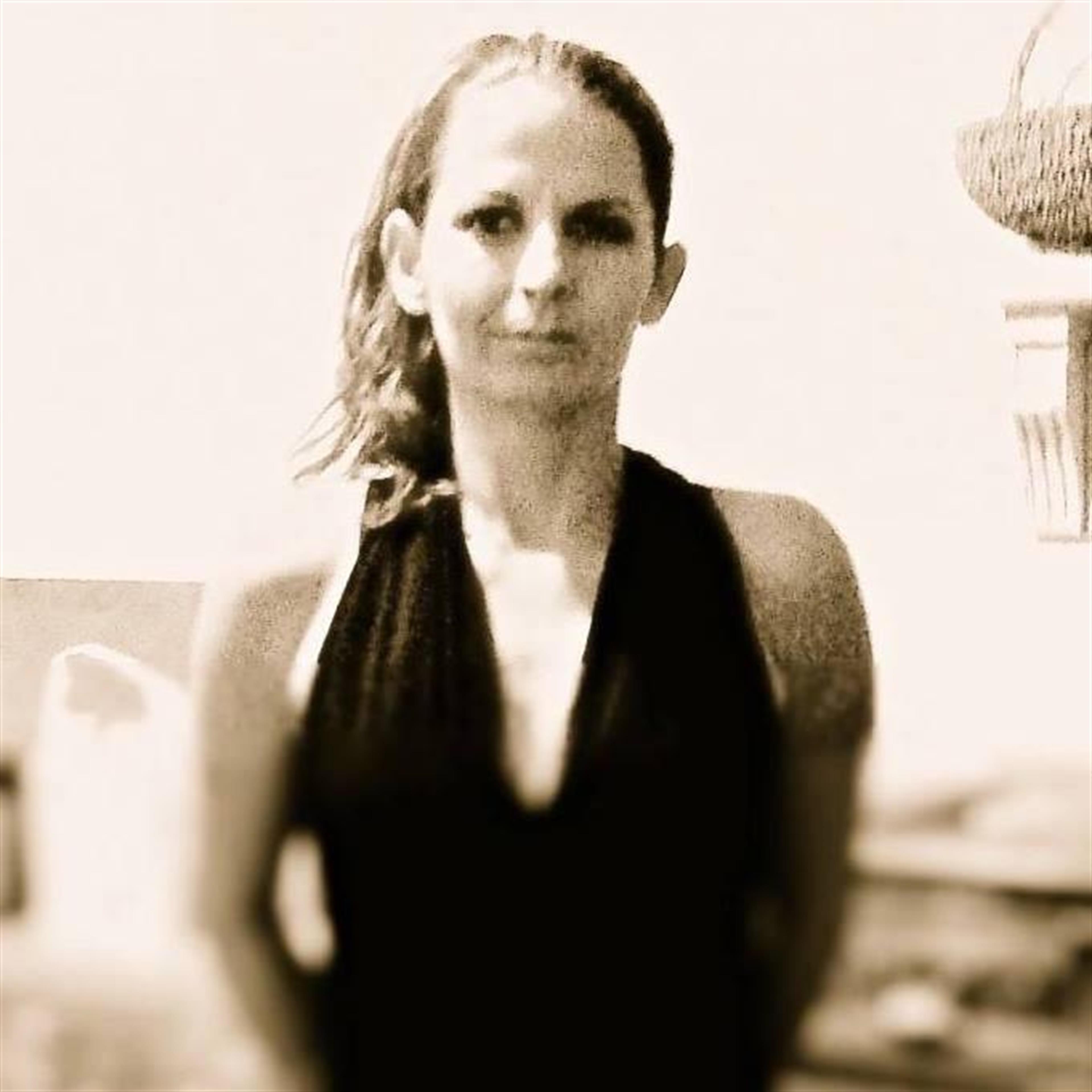 Jennifer DeWitt Hendricks