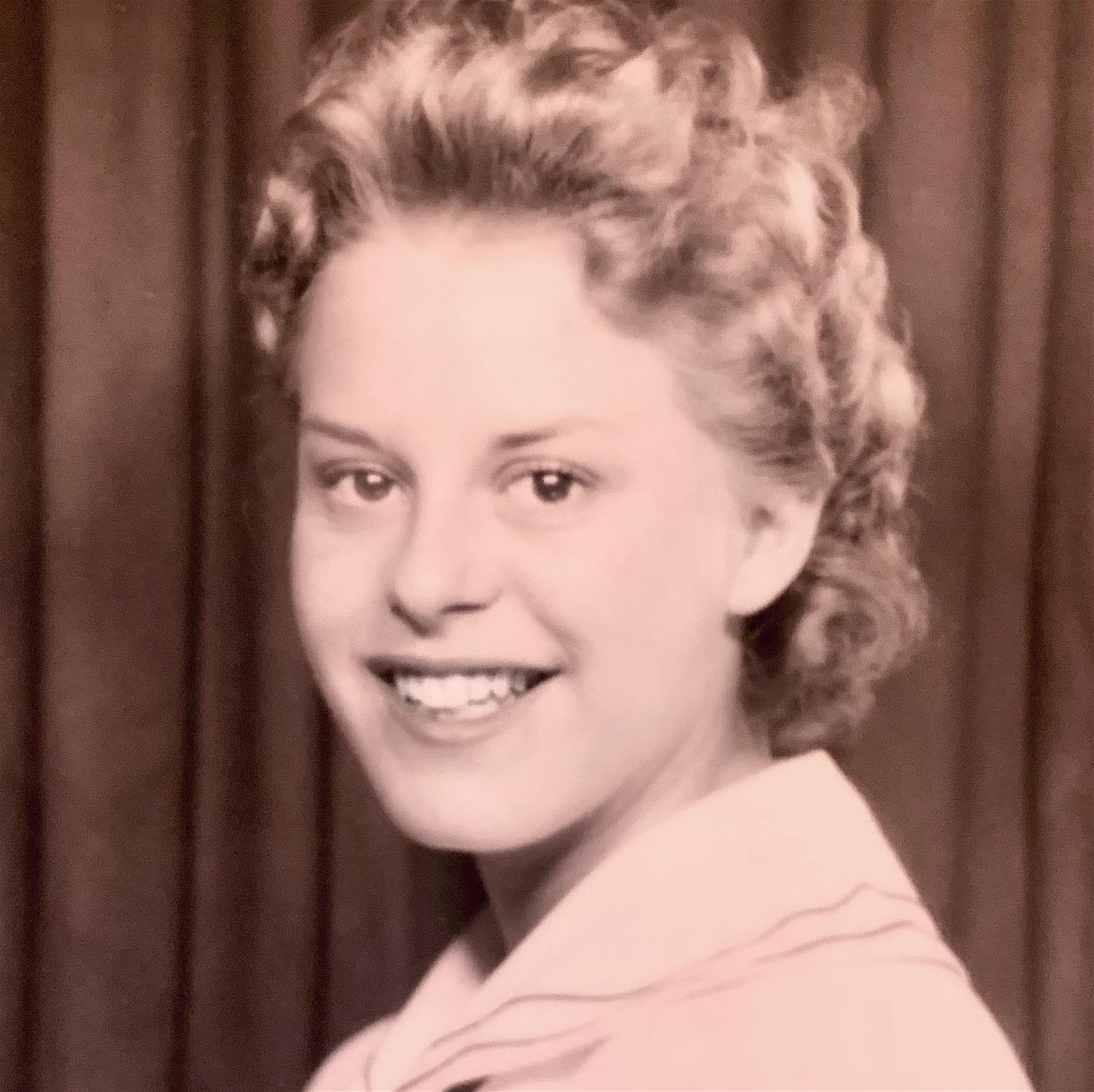 Linda  Lee Smernoff-Jensen