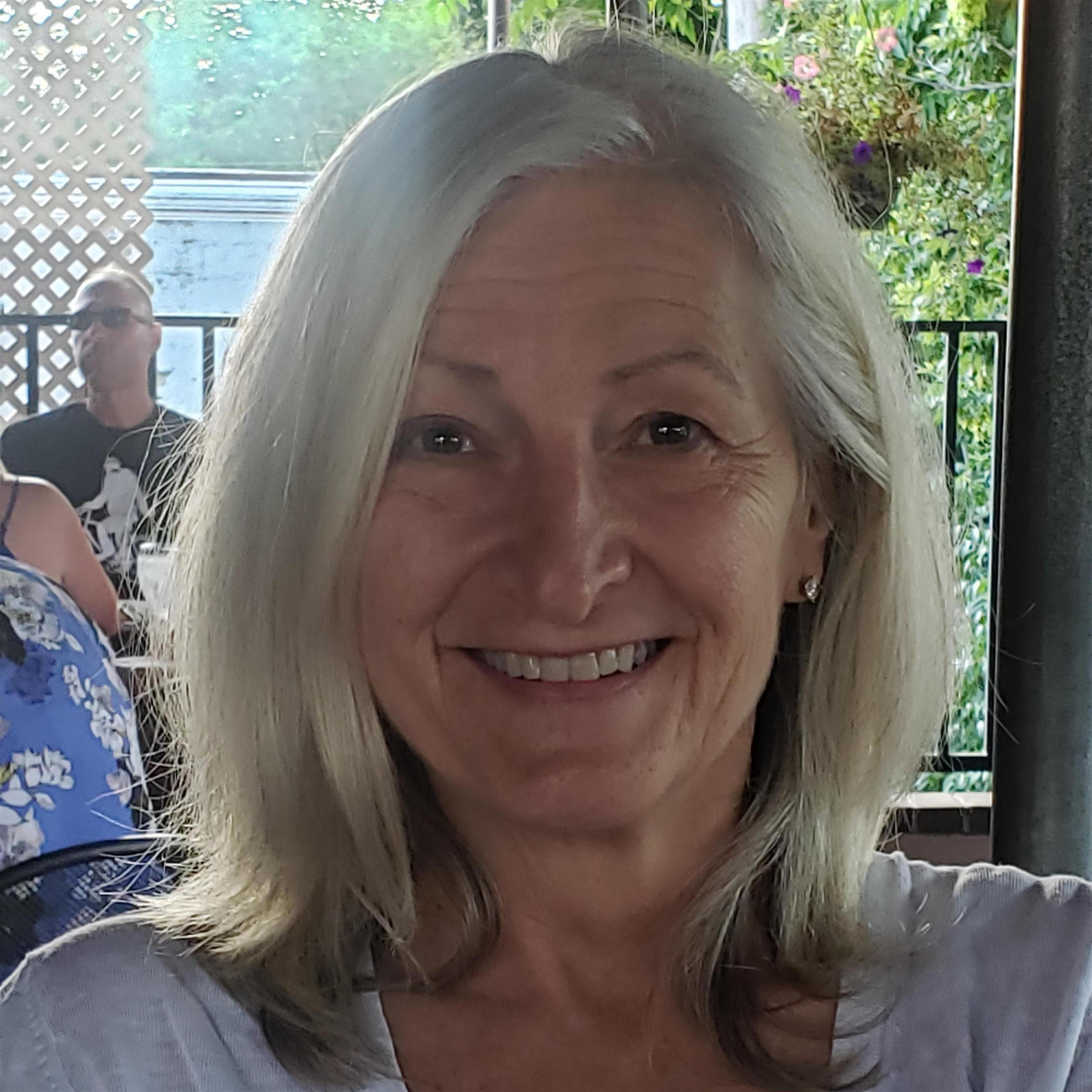 Dee Yezbak