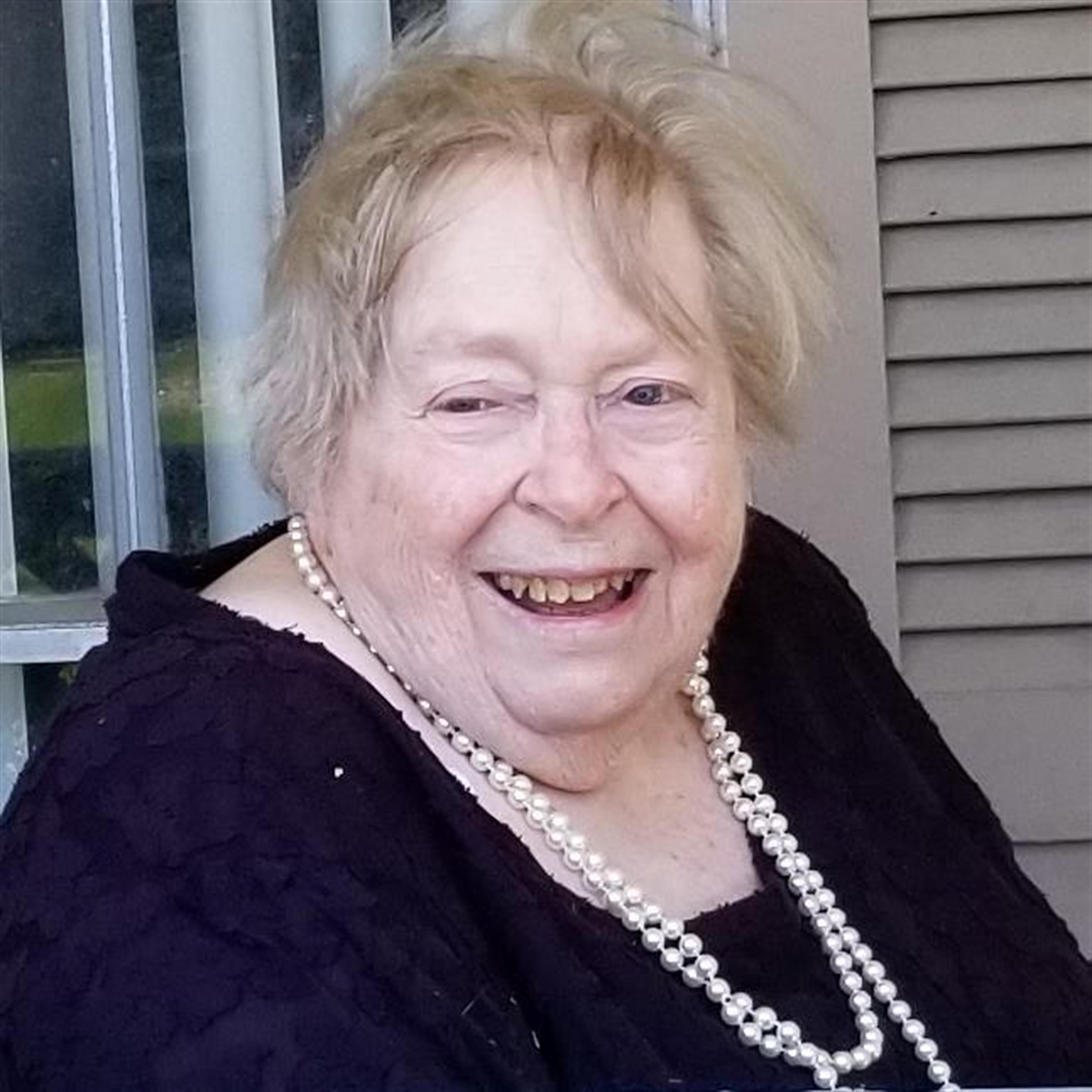 Elizabeth  "Libby" Ann  Lineback