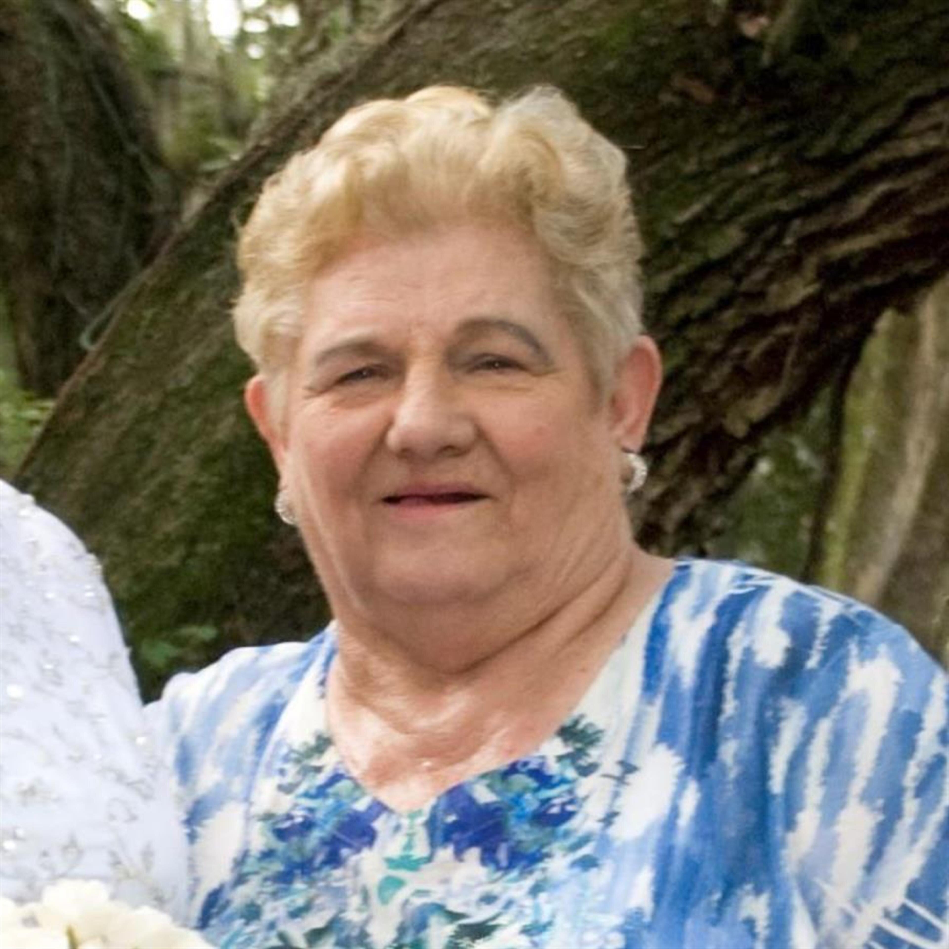 Fran Lorraine Joiner
