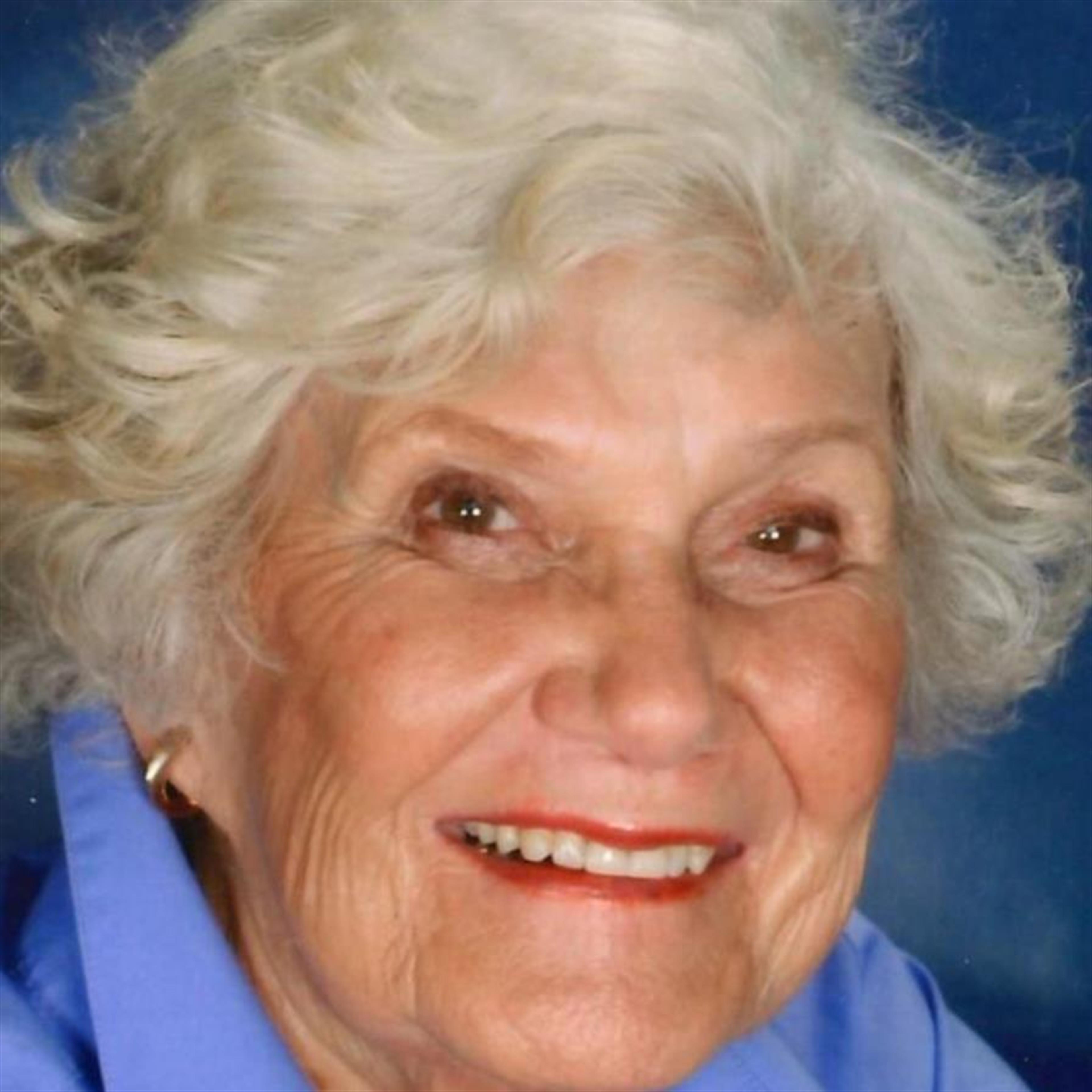 Della  Davenport