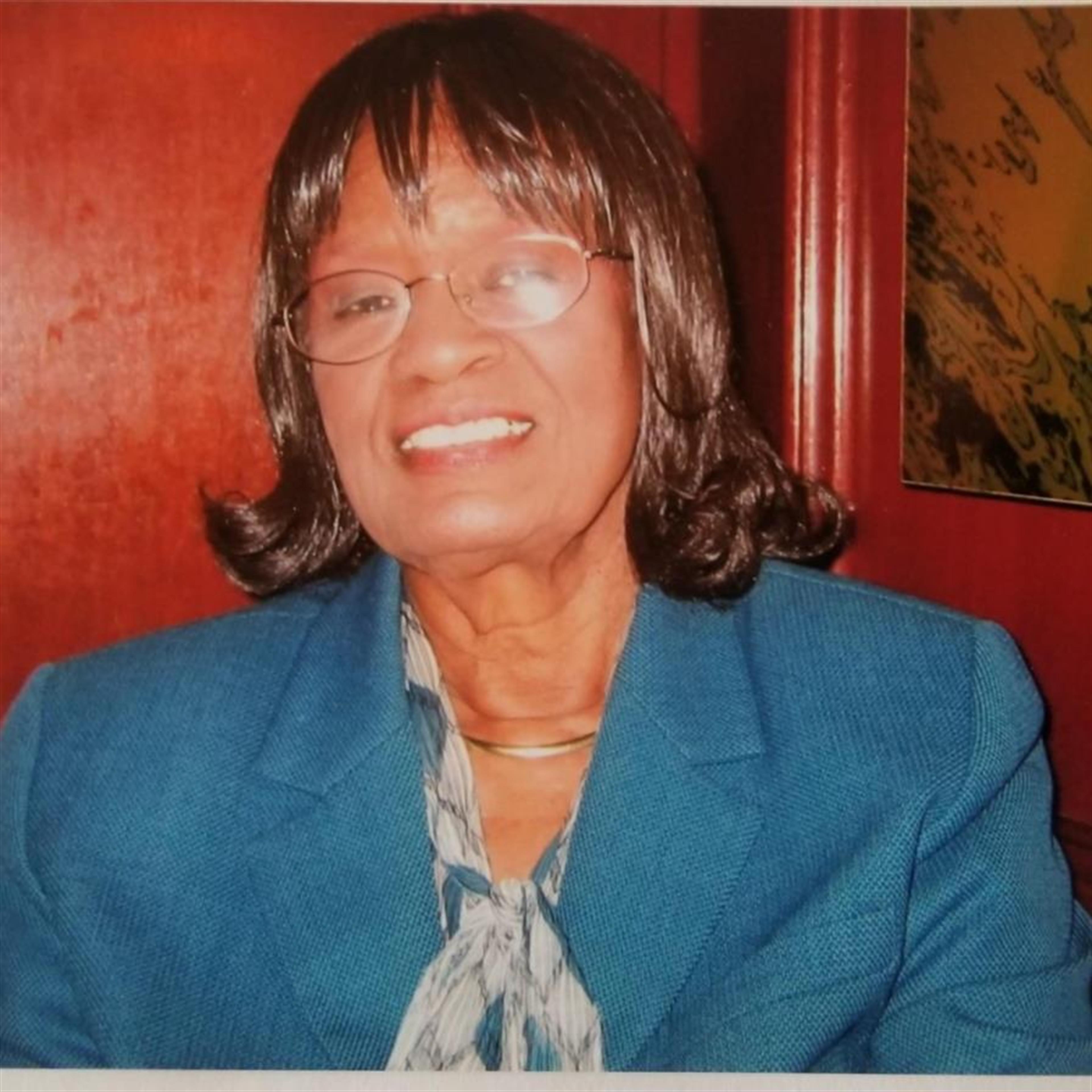 Mrs.  Freddie J.  McGowen 