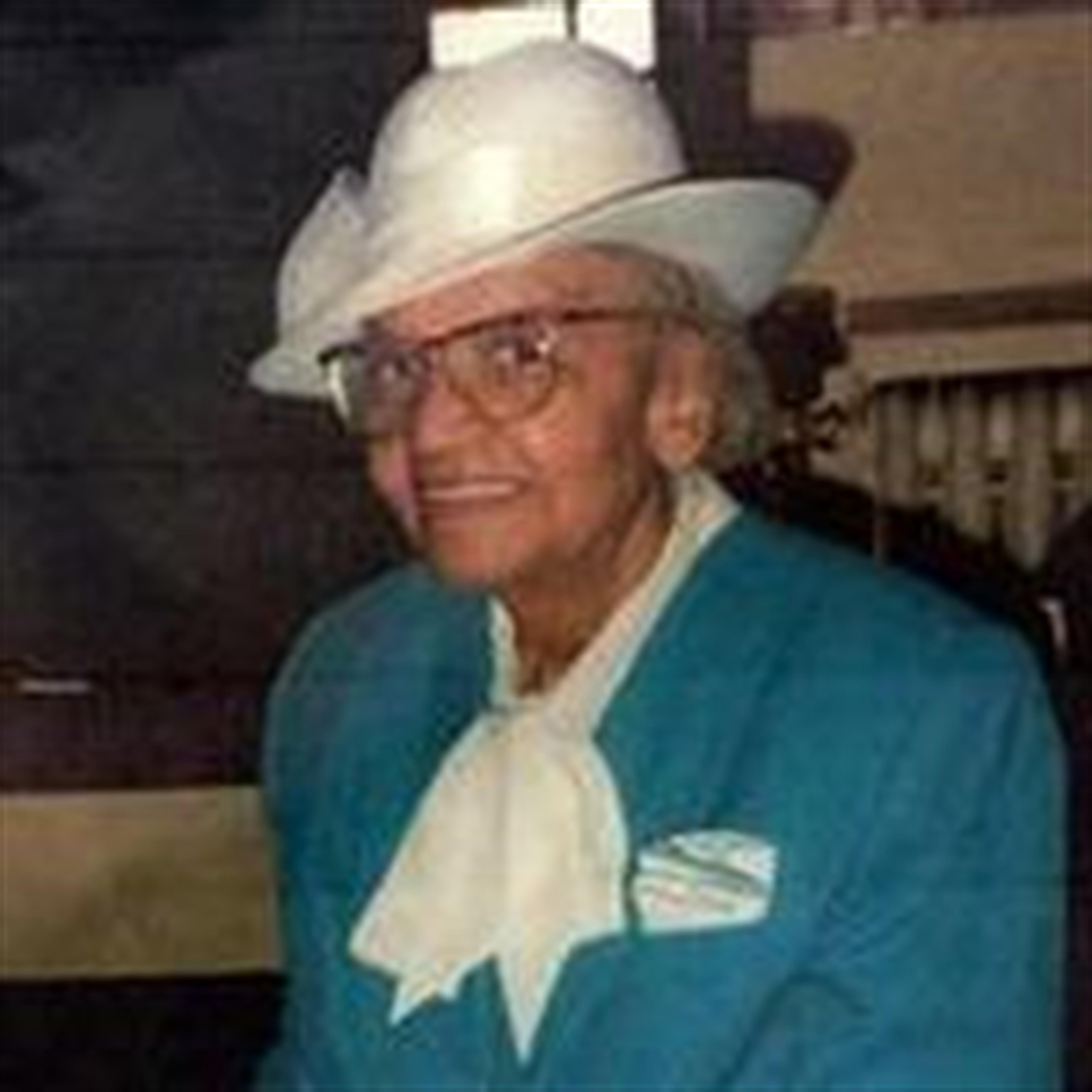 Lillian Mae Davis