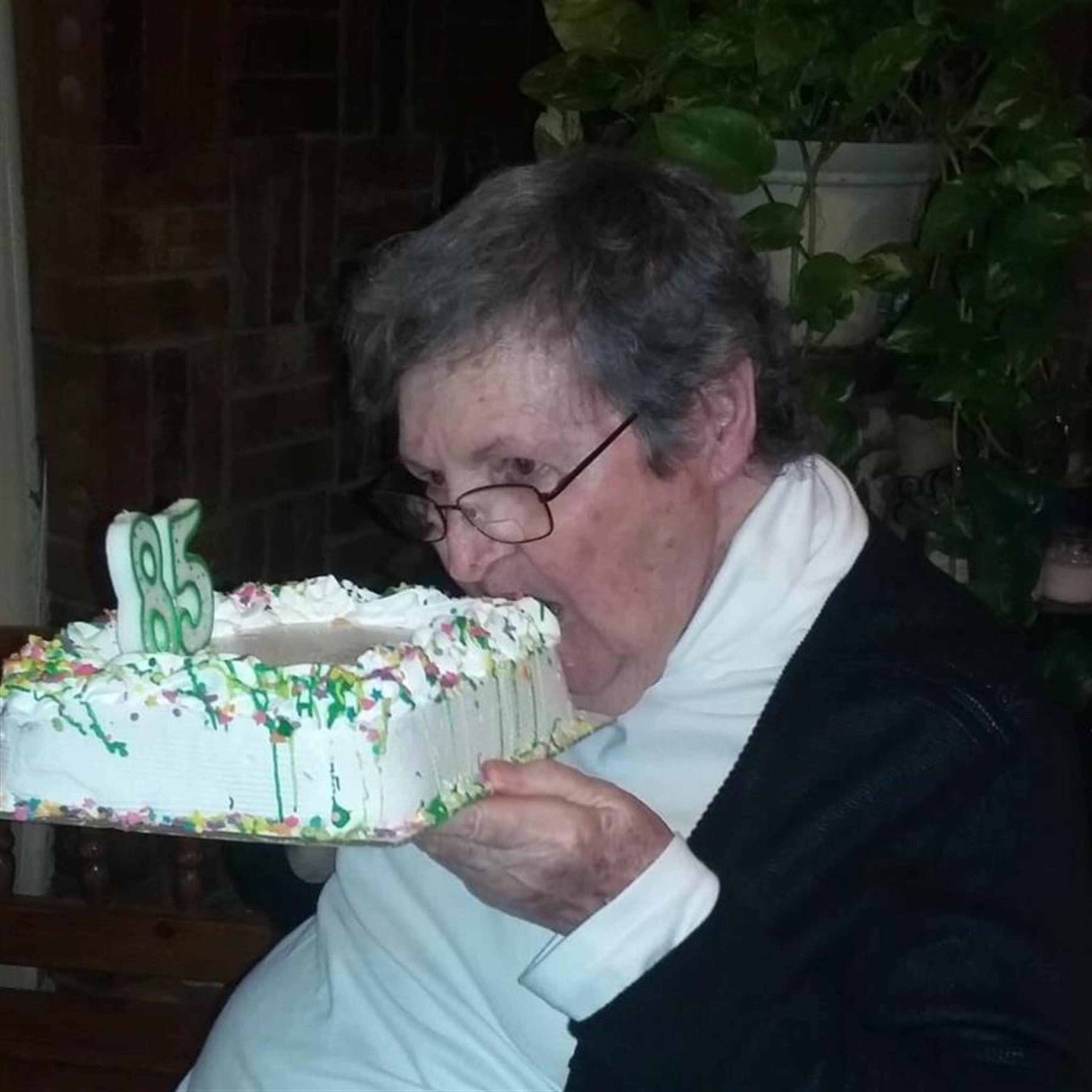 Mary Lou Hollie