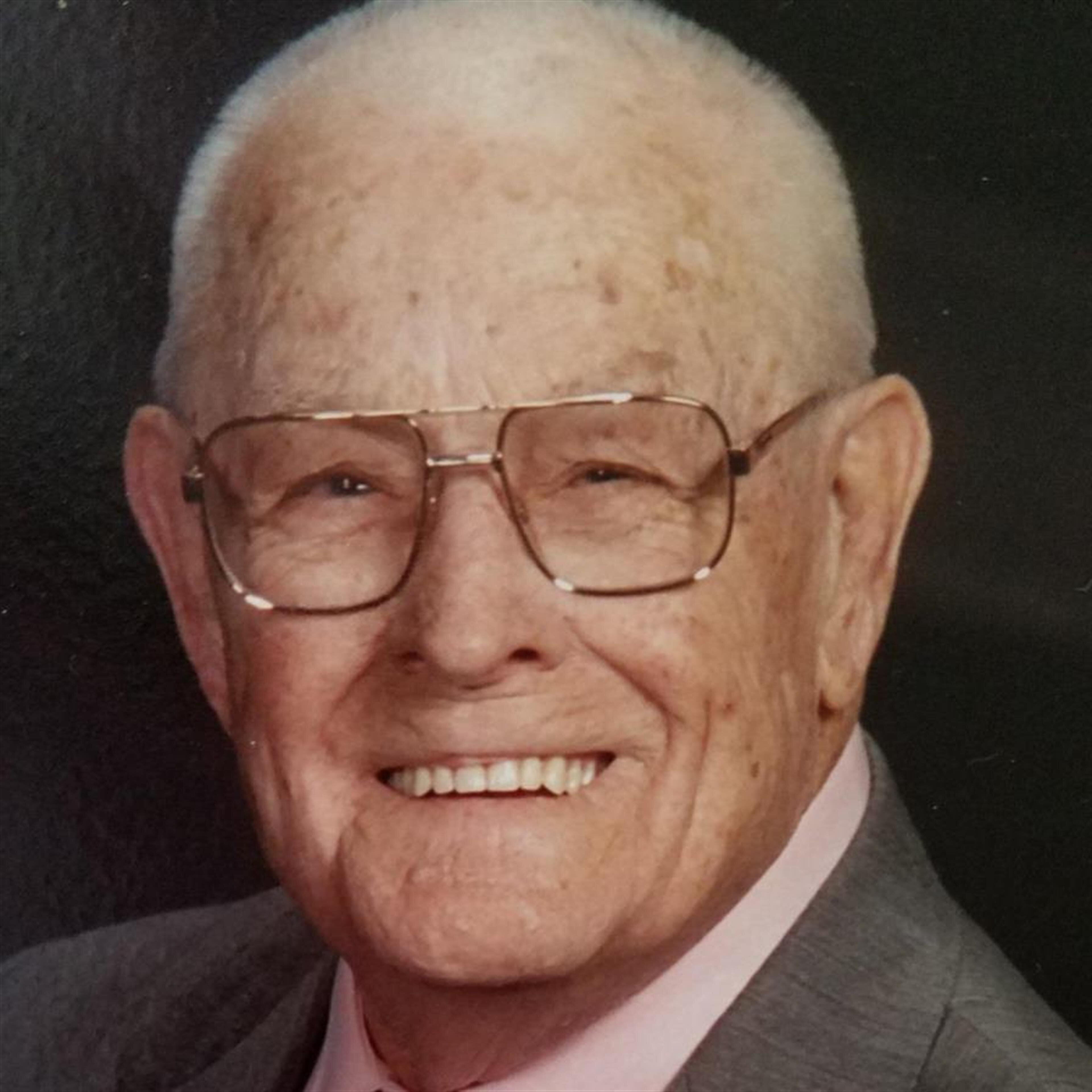 Lee Vander Thompson Sr.