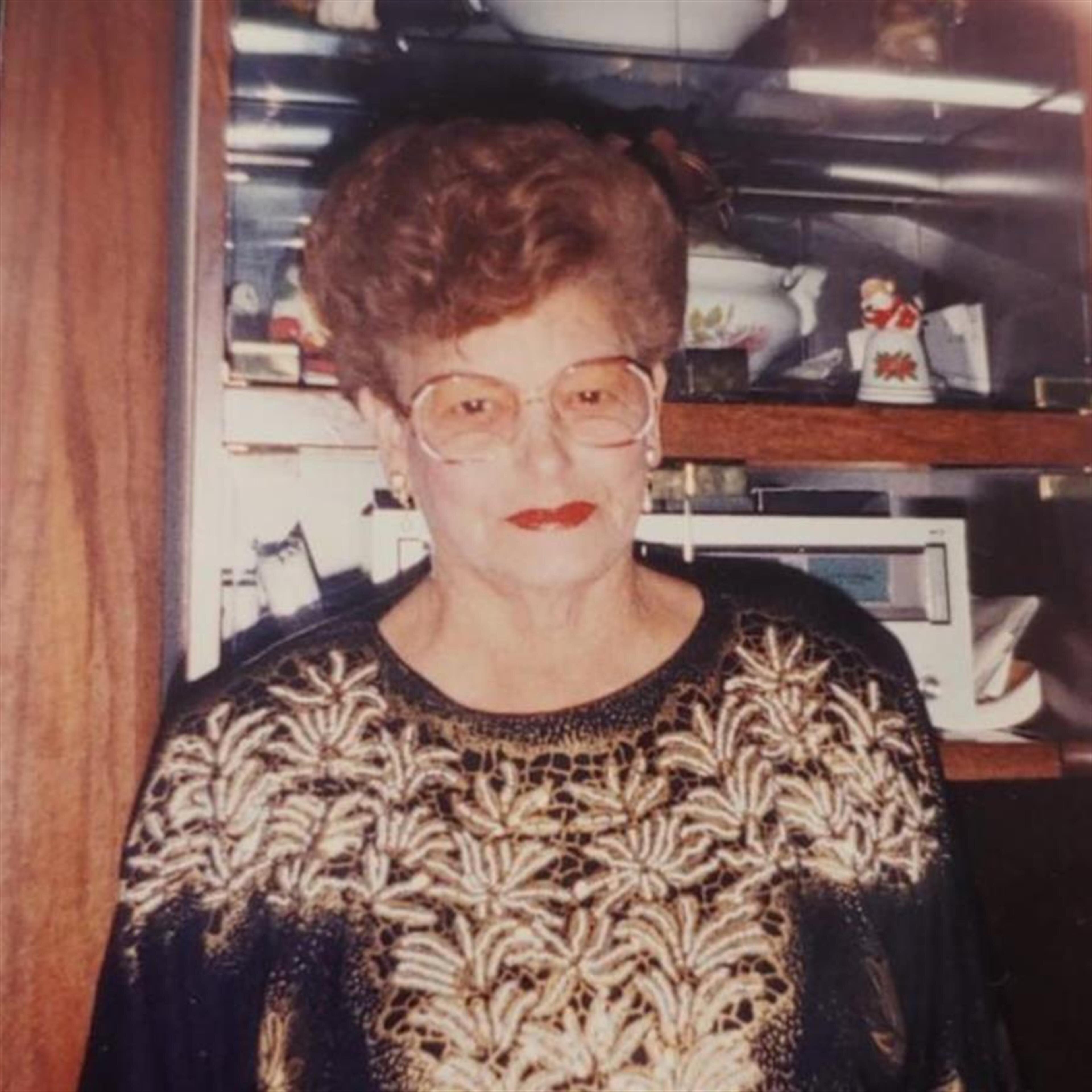 Lourdes Maria Gomez
