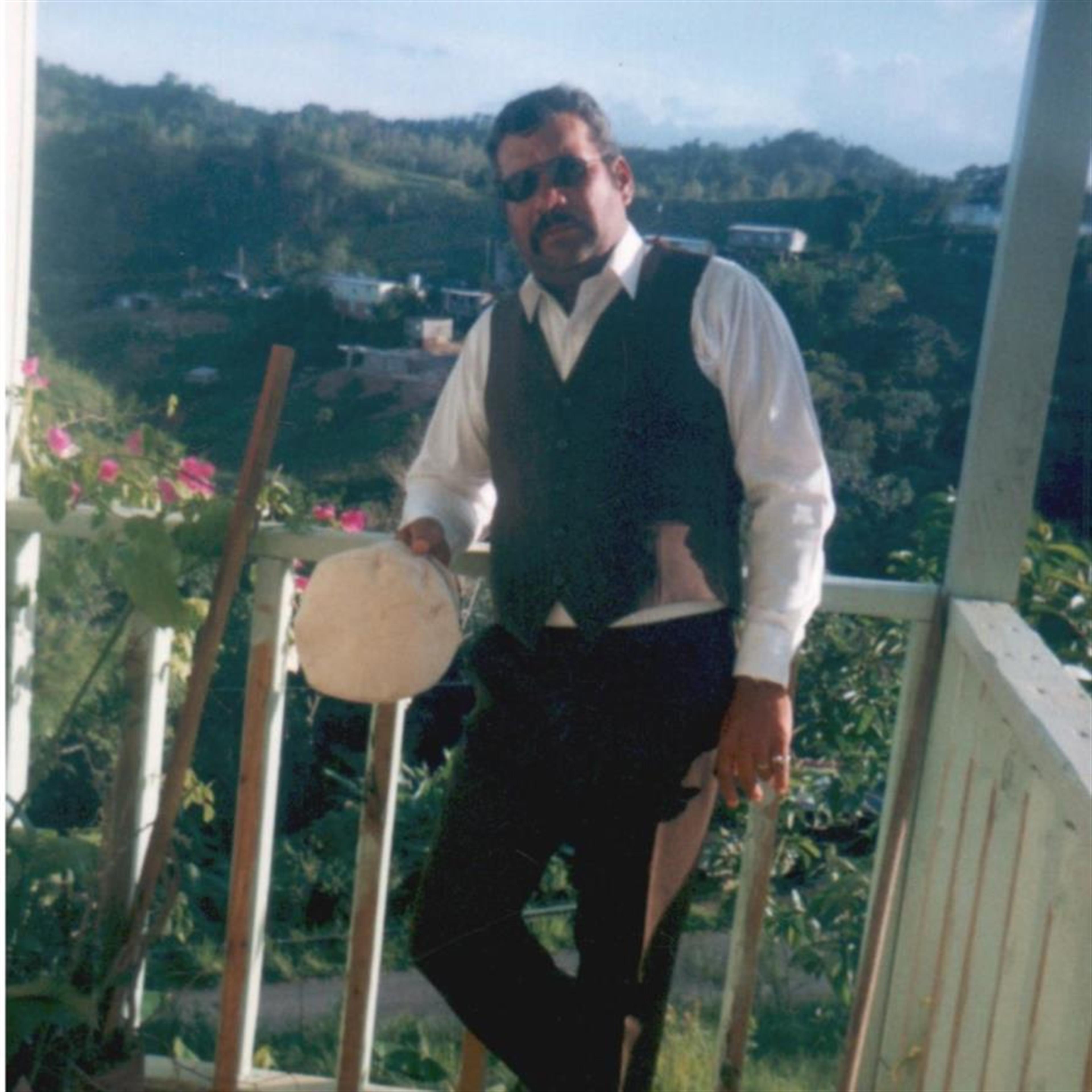 Alfredo Cintron's obituary picture