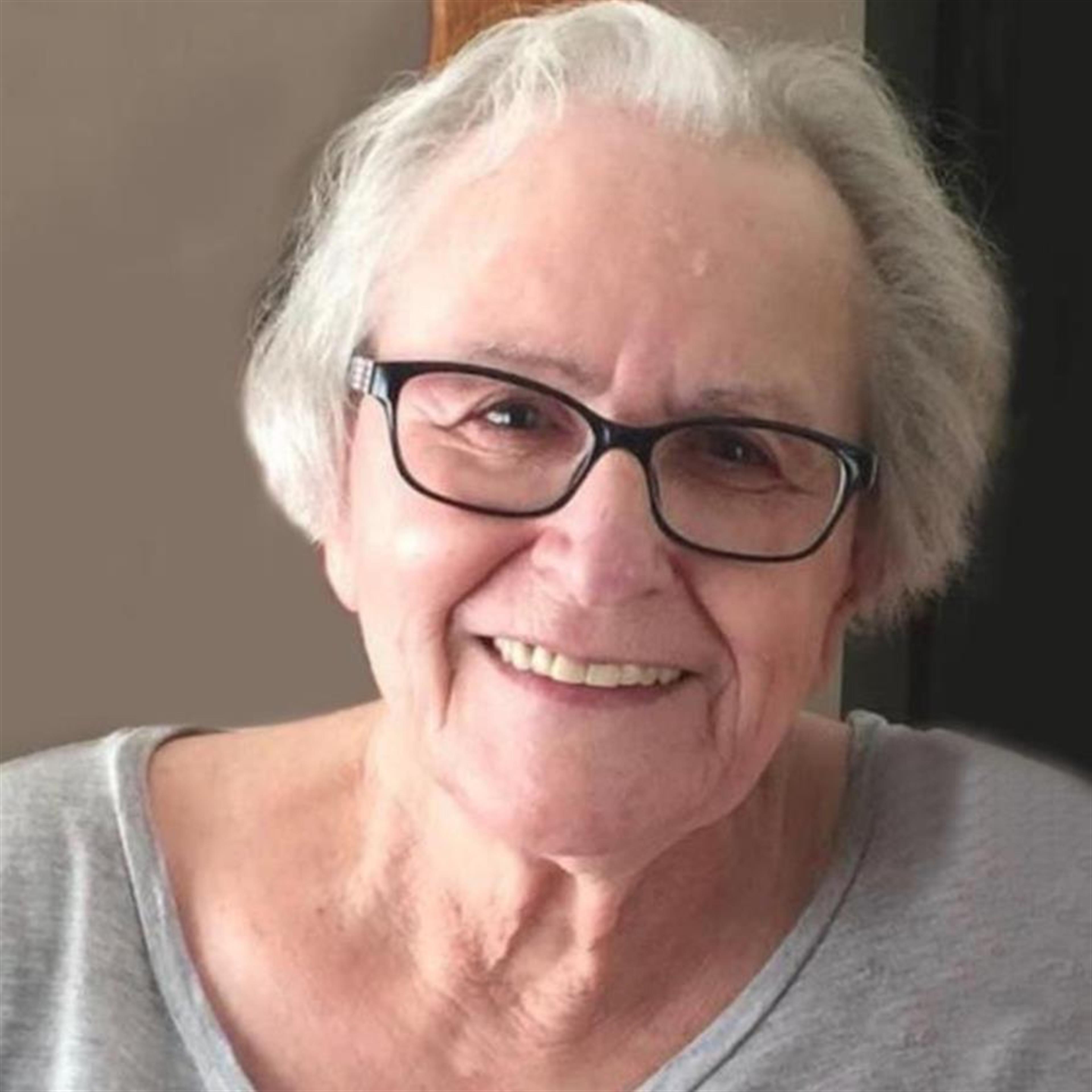 Betty Spencer (Camdenton)'s obituary picture