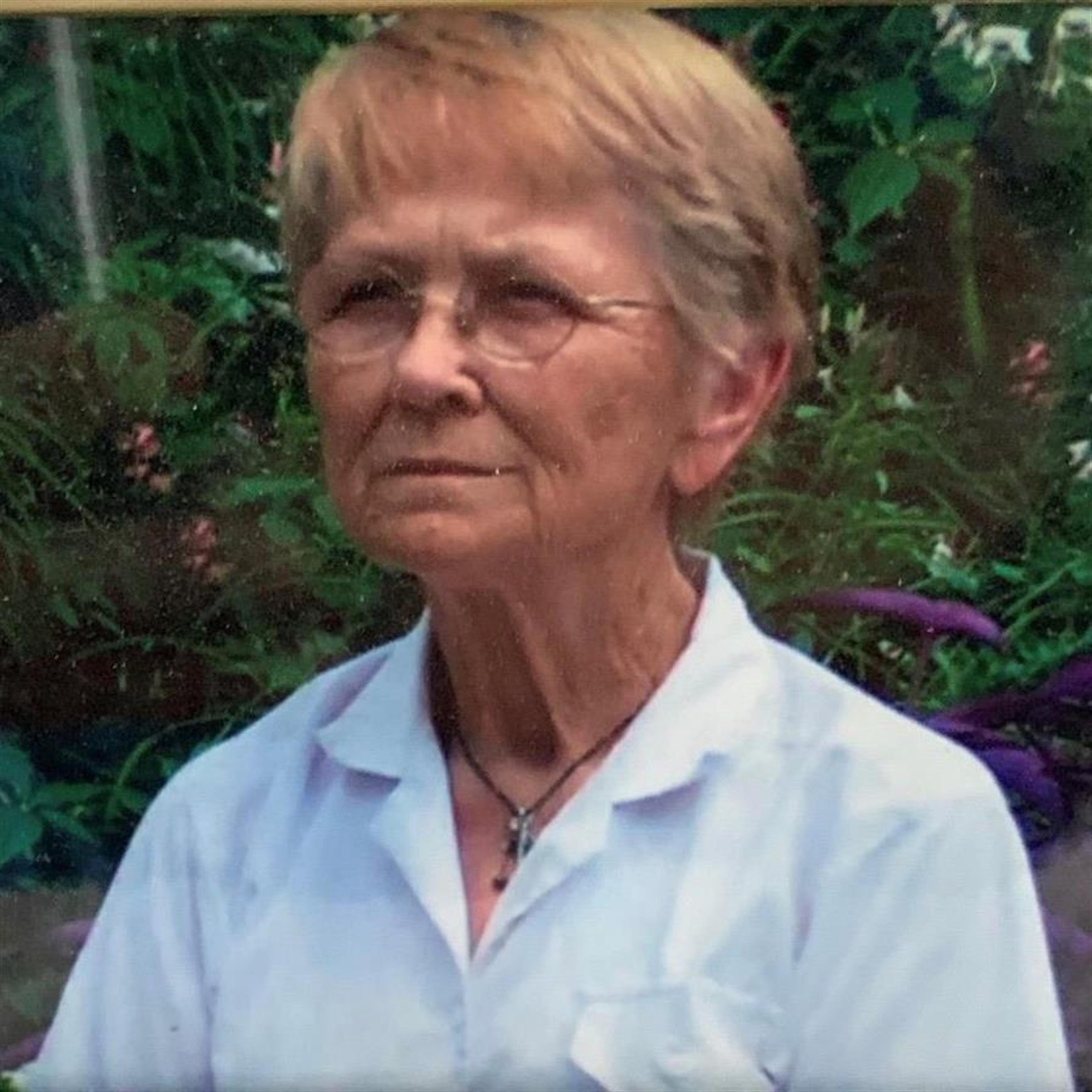 Viola Evelyn Smith