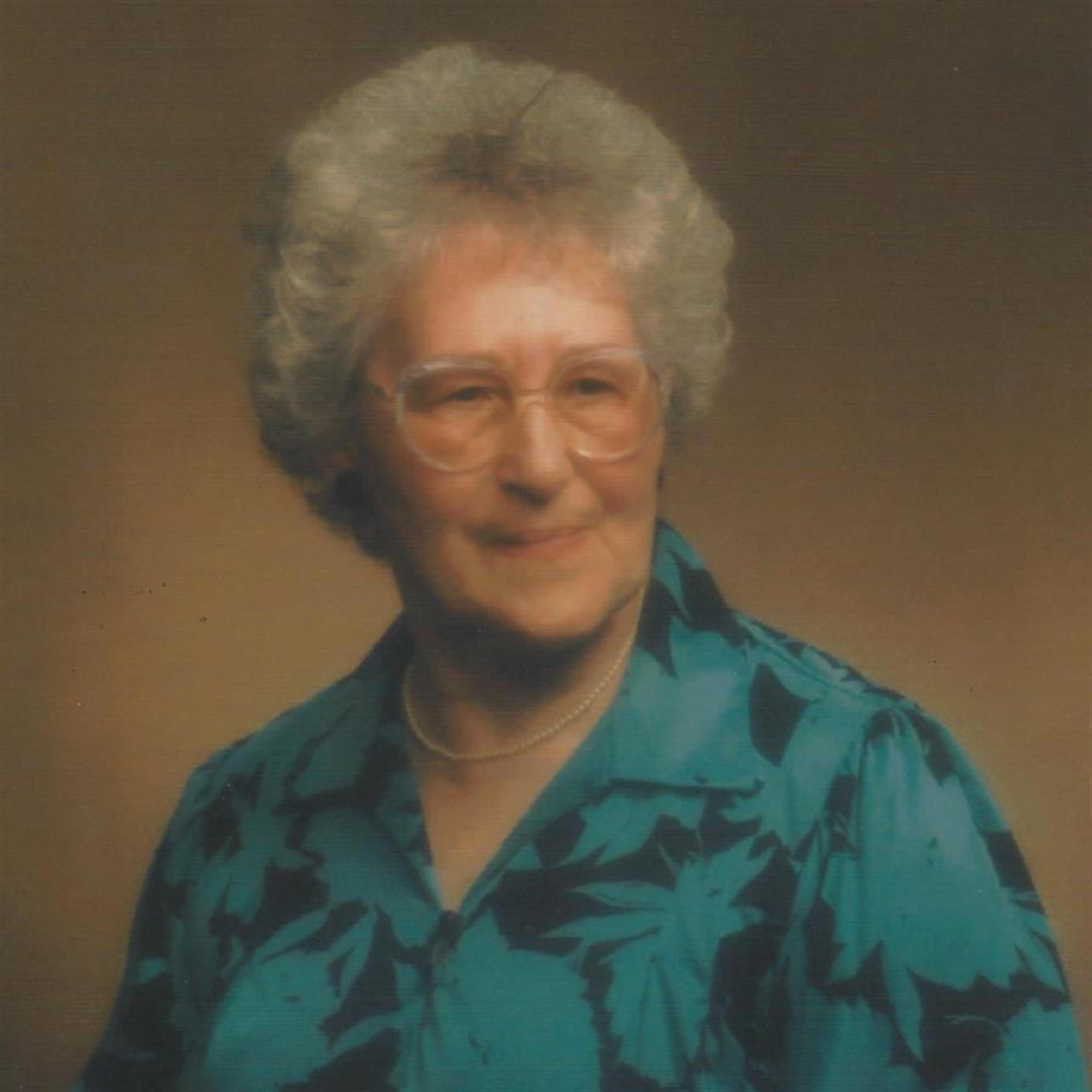 Dorothy L Smith