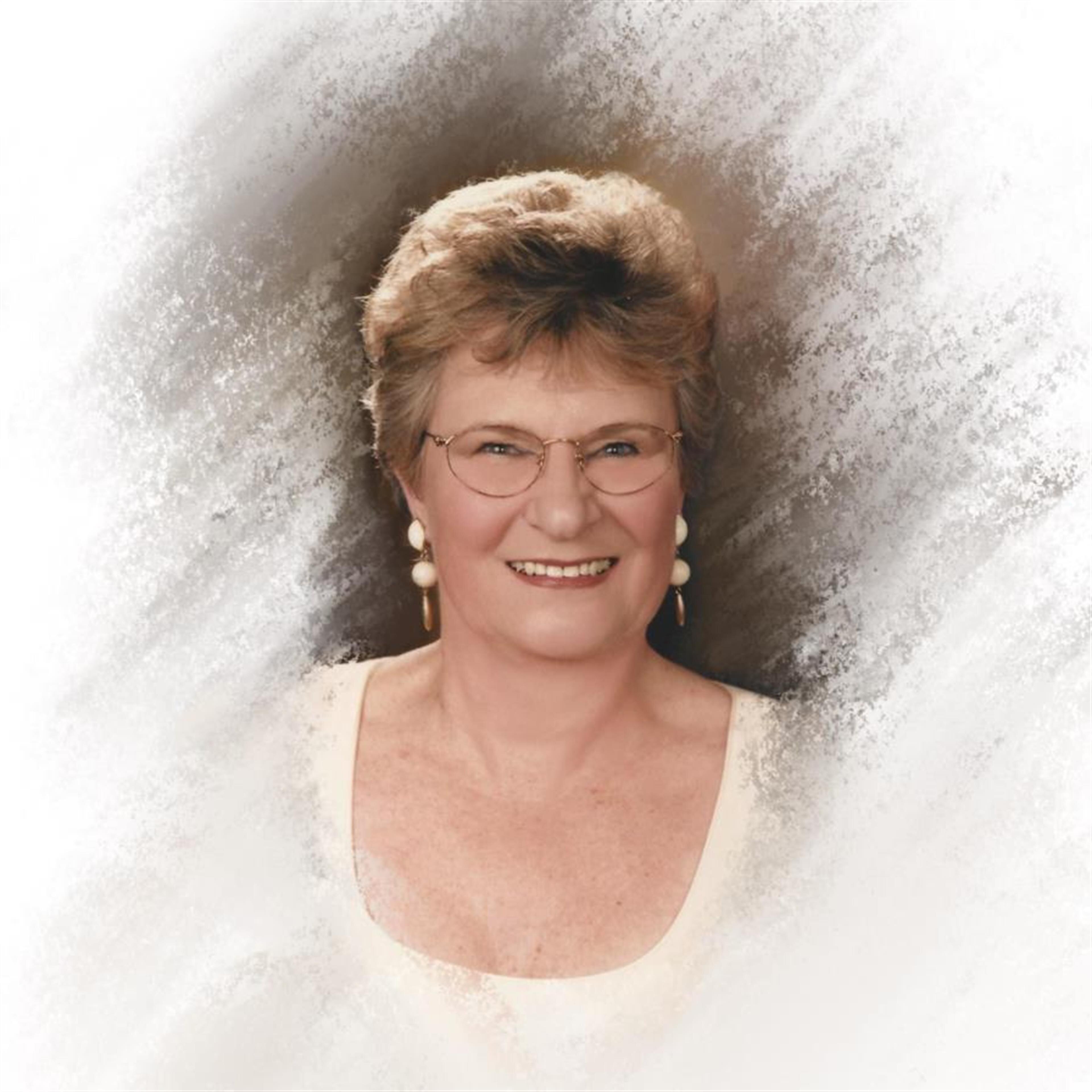 Esther L. Tjapkes