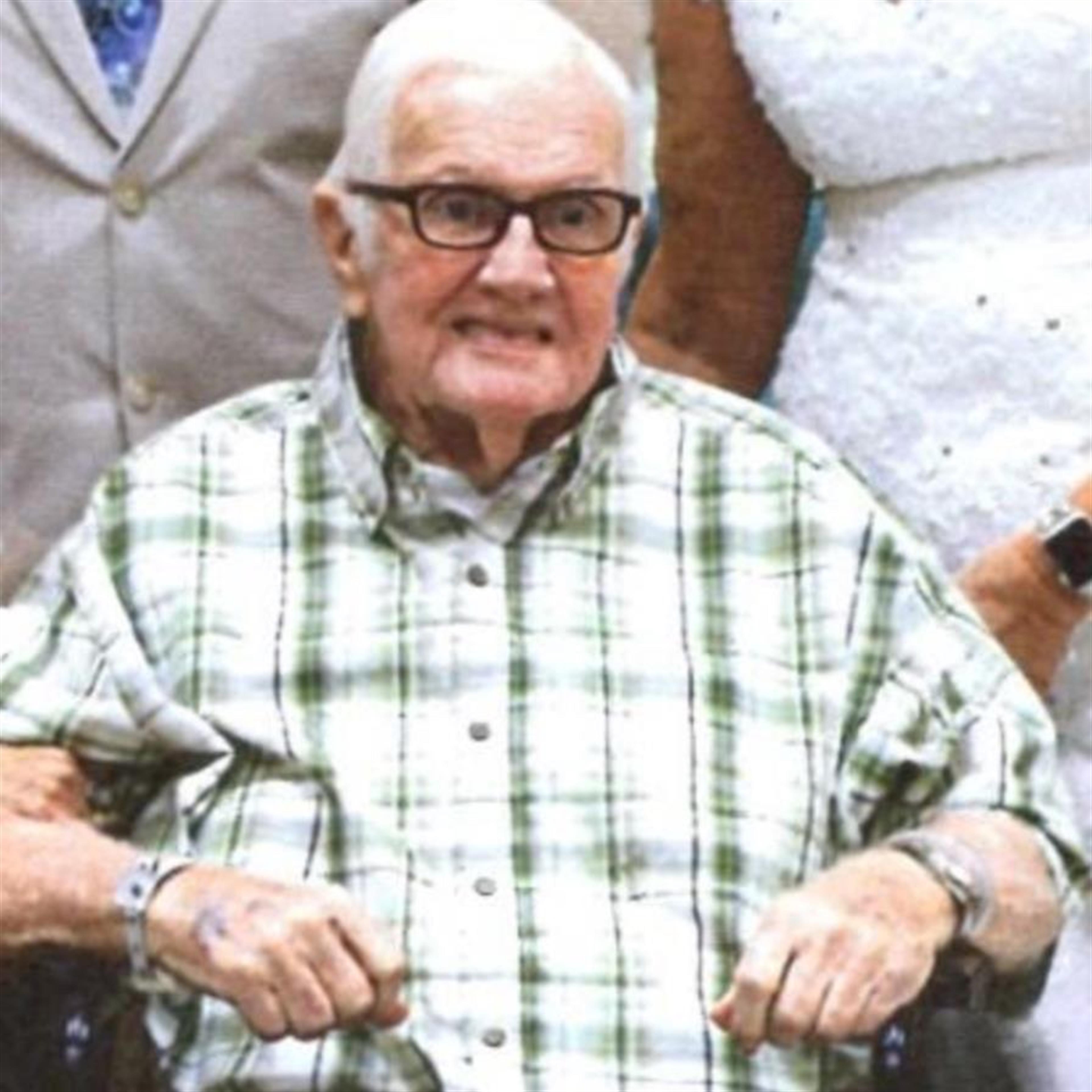 Mr. Richard D Dobyns