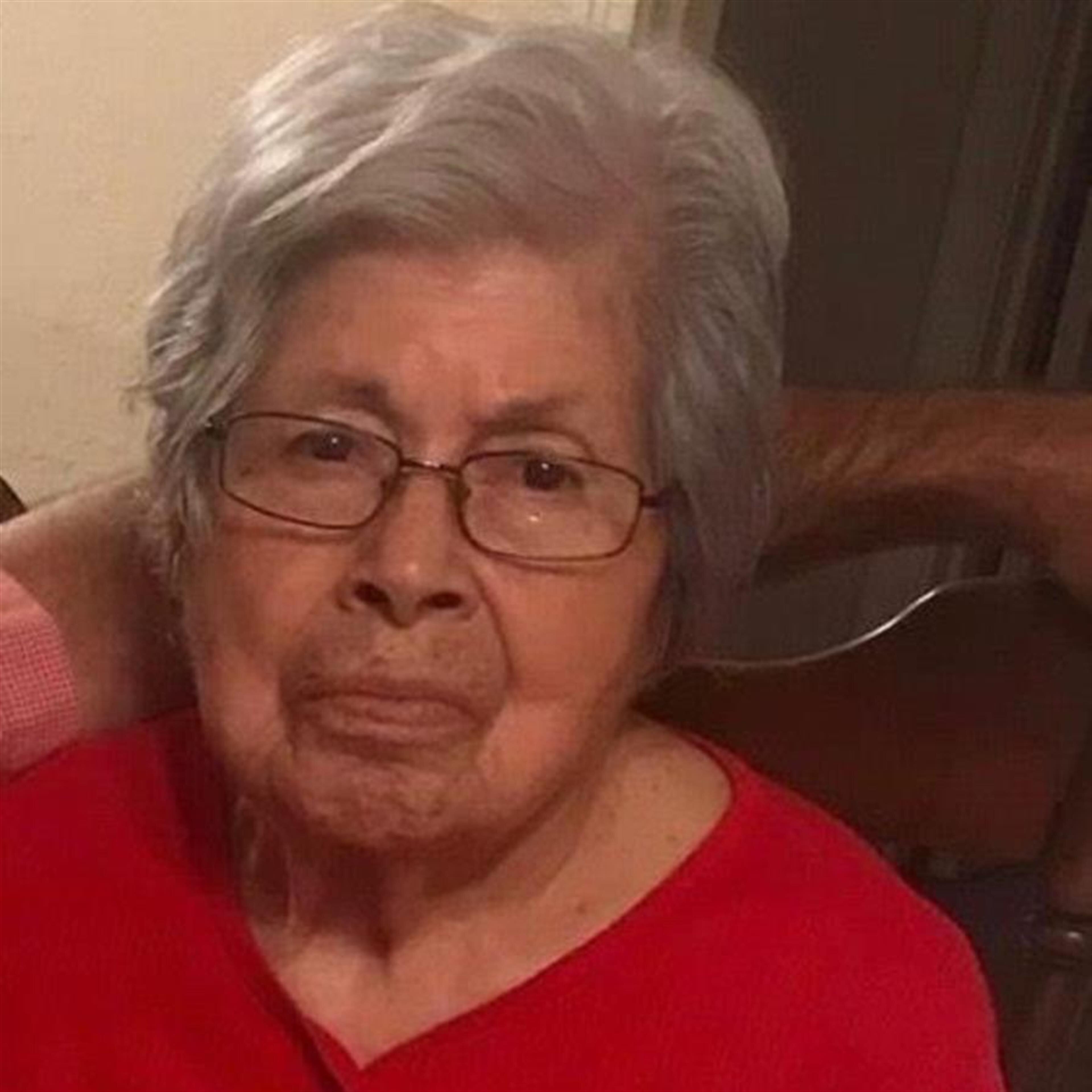 Bertha Flores