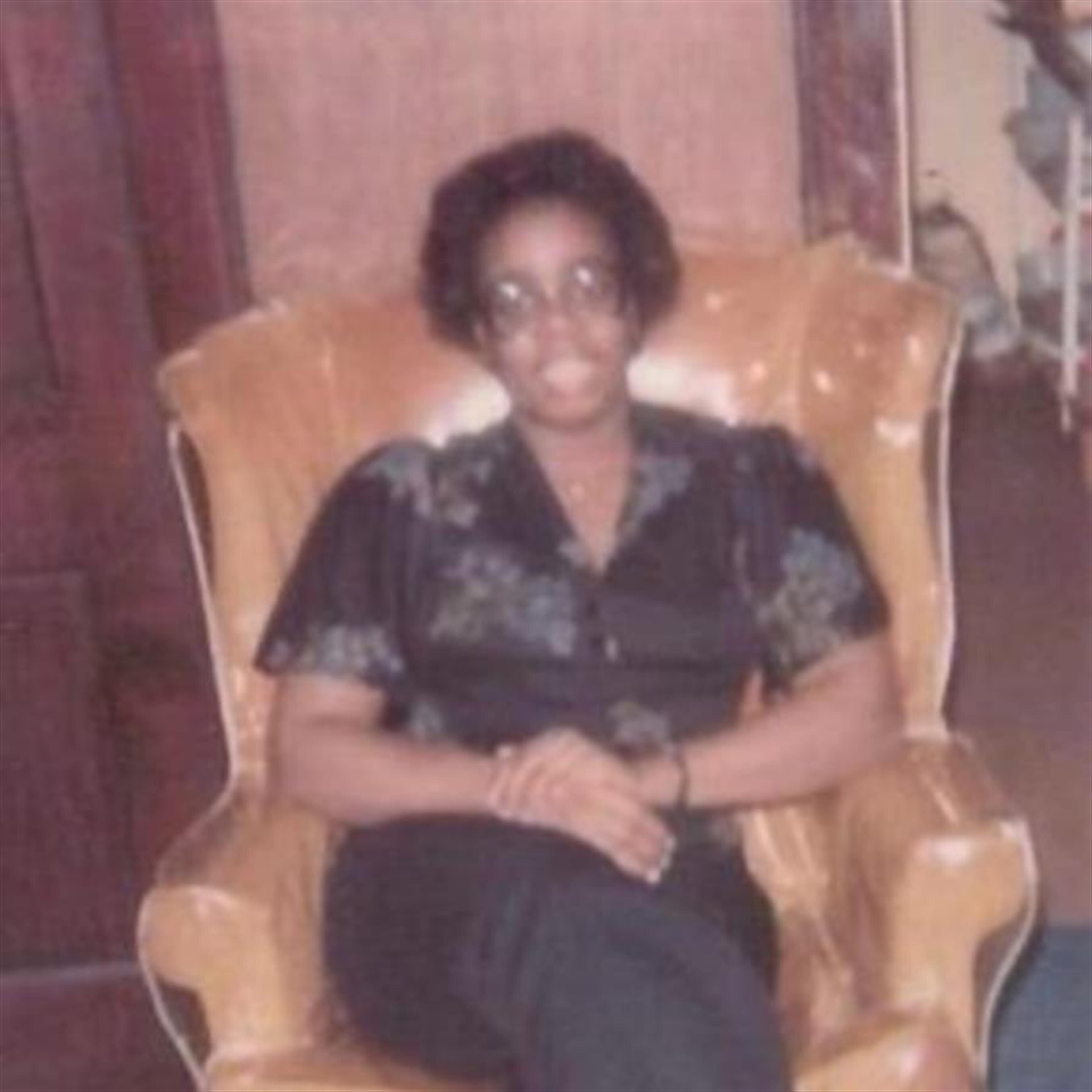 MS. DONZELLA SNIDER