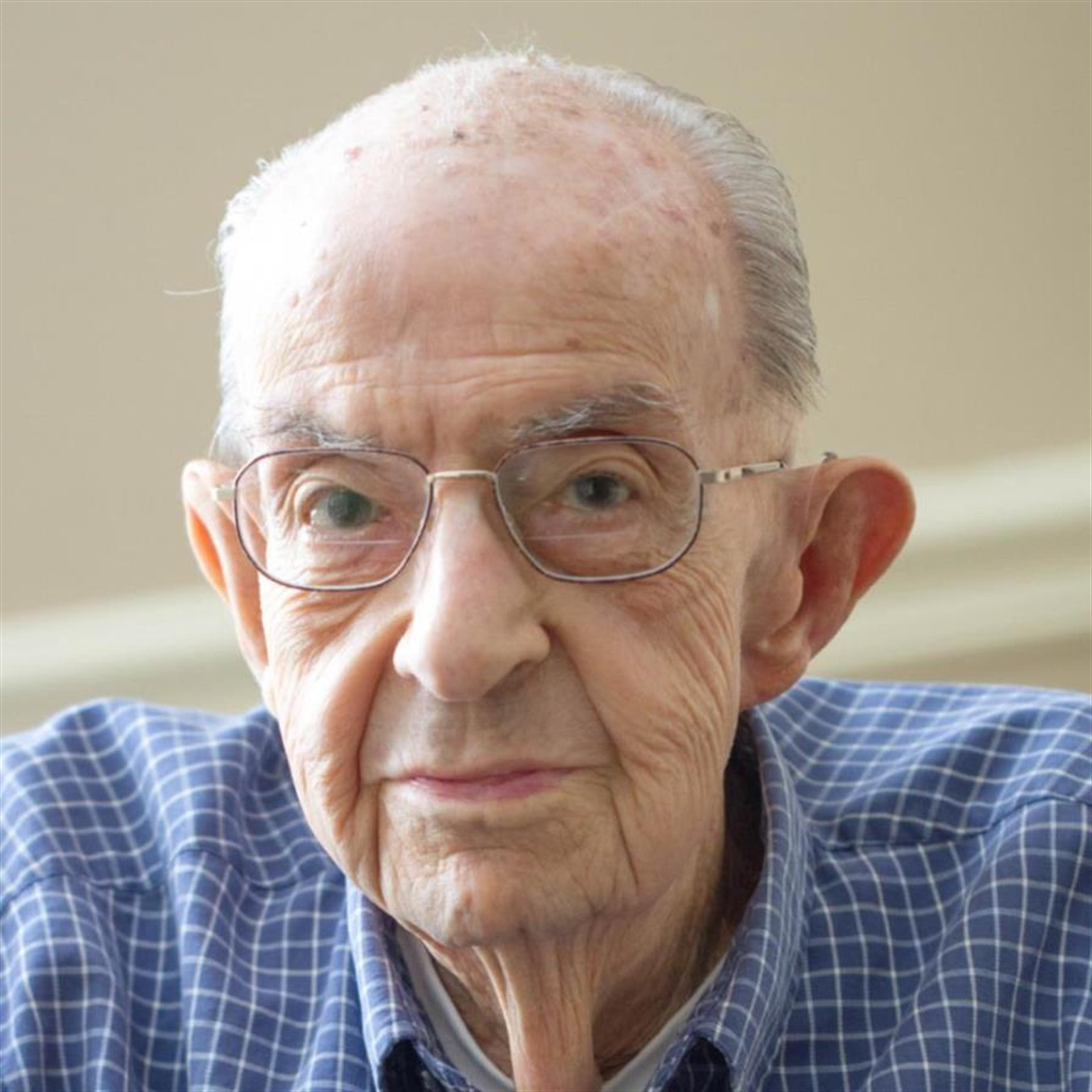 Lloyd Schlesinger