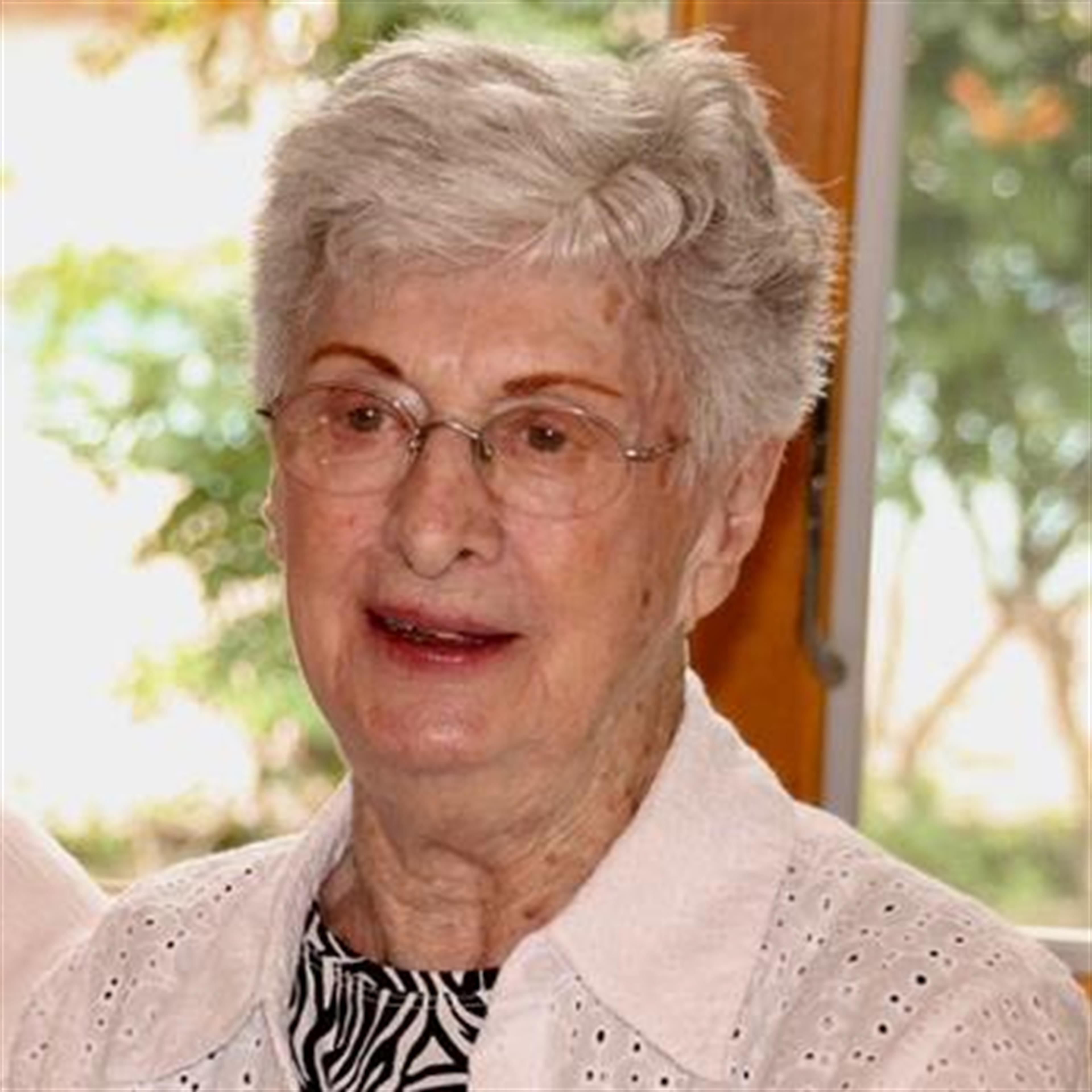 Lois L. Swanson's obituary picture