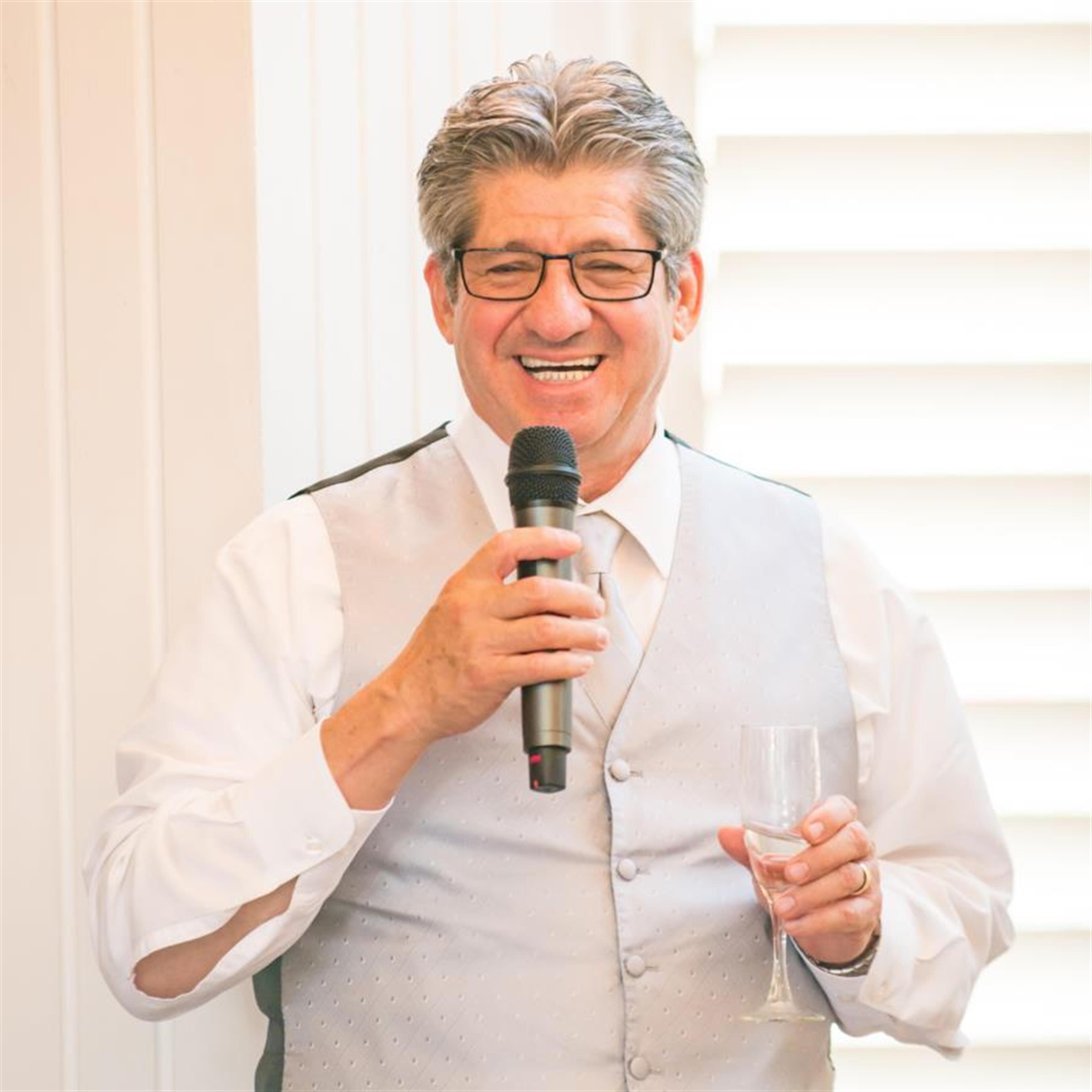 Angelo Oswald Mora
