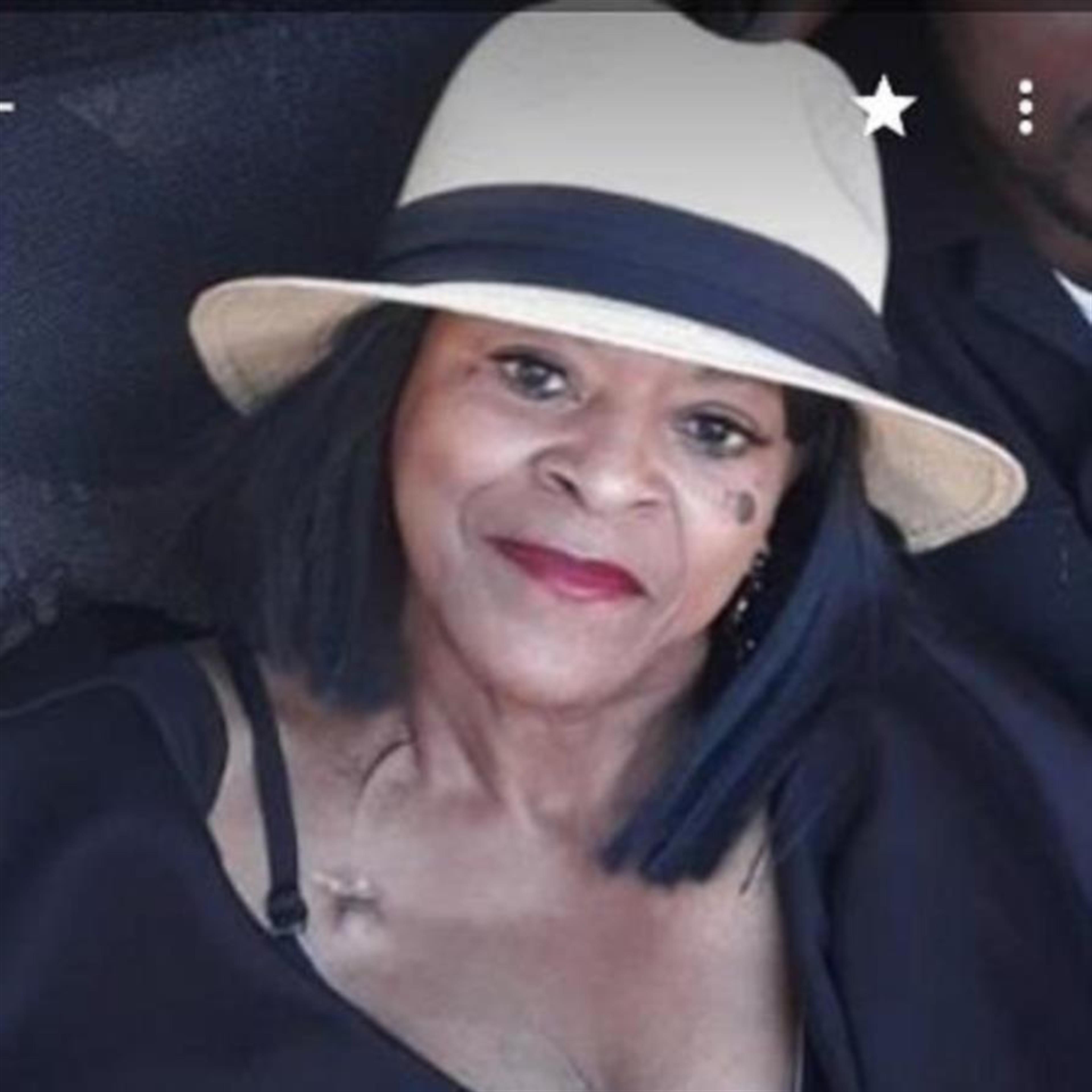 MRS. PAMELA DENISE HARRIS's obituary picture