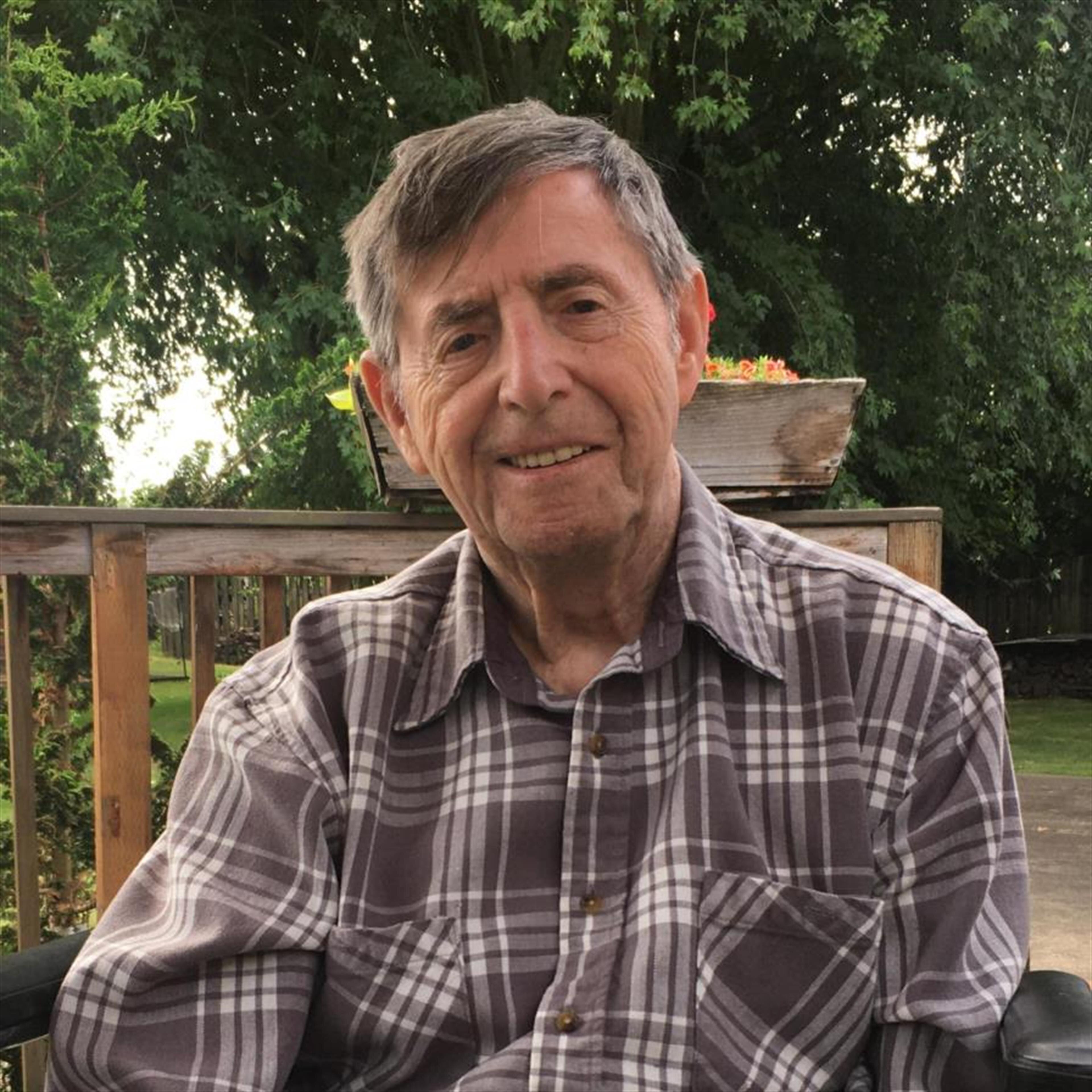 Robert J. Helle