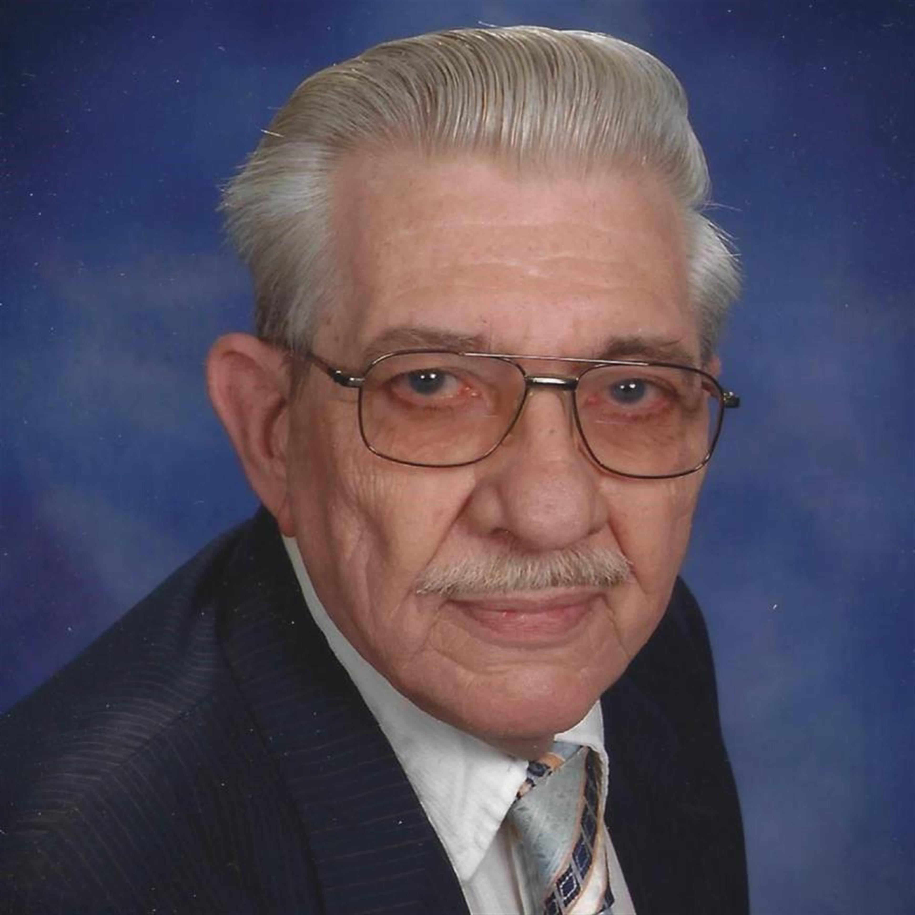 Rev. Eldar Krueger (Lebanon)