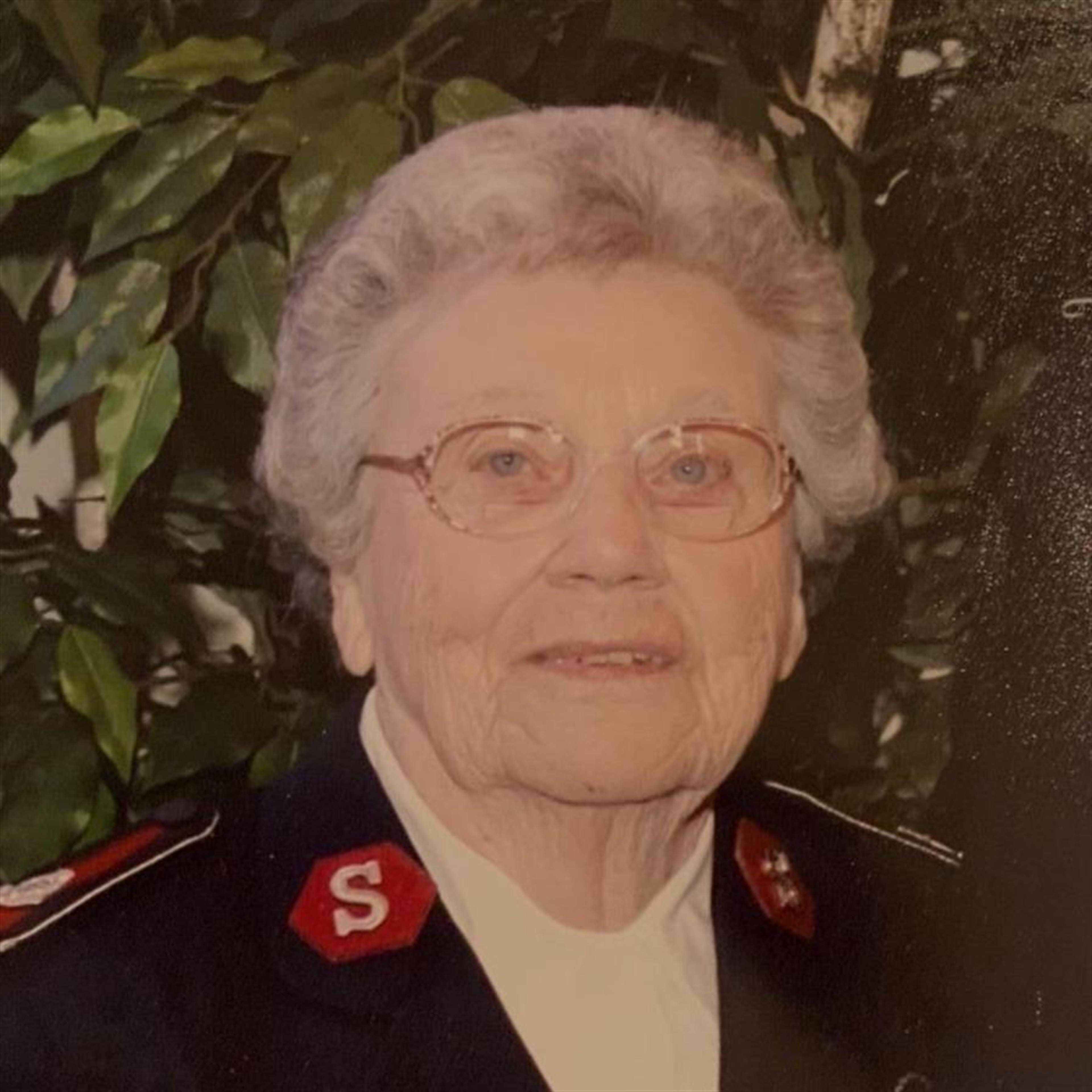 Bette Clara Williams Salmon